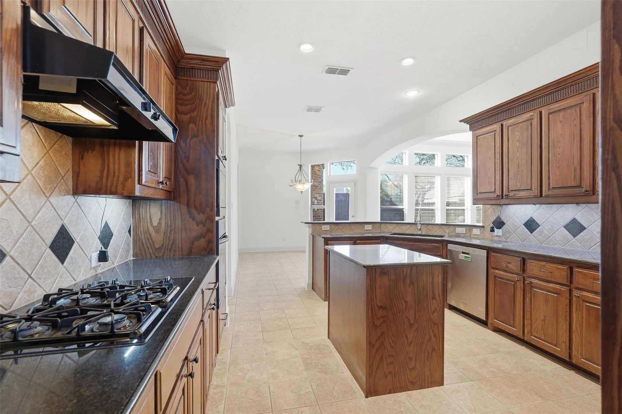 Single Family Residence For Sale in Collin County , 2308 Harrisburg Lane, Plano, Texas 75025, 5 Bedroom, 4 Bathroom, 3 Garage spaces, 3,915 Sqft, built in 2002, mls#21357534, Real Estate Agent in Plano, Homes For Sale in Collin county, Homes For Sale in Plano, Realtor in Plano Texas, Real Estate Brokerage Independent Realty Texas, Luminita Cordes Realtor