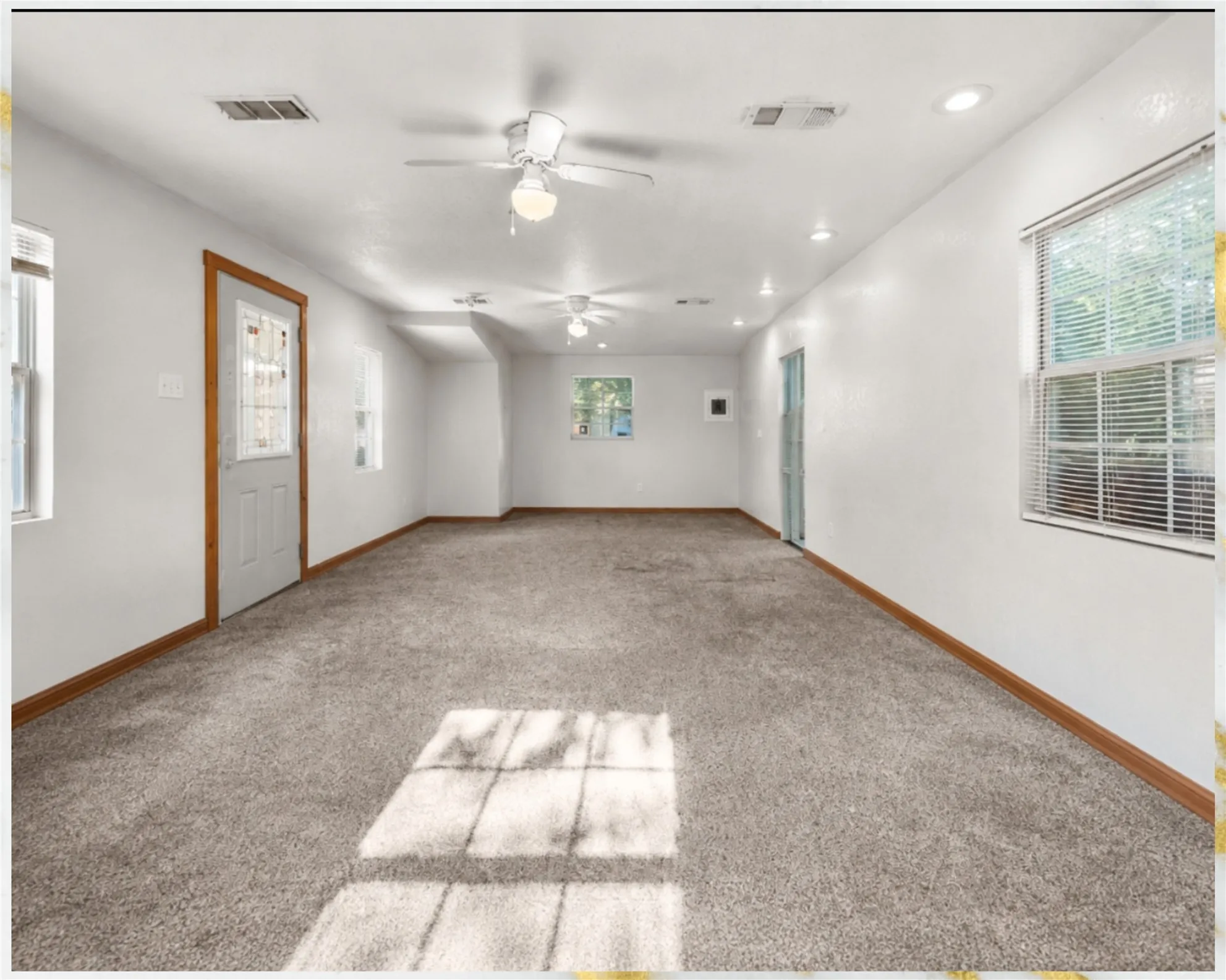 Single Family Residence For Sale in Parker County , 314 W 4th Street, Weatherford, Texas 76086, 3 Bedroom, 2 Bathroom, Garage spaces, 1,355 Sqft, built in 1950, mls#21359014, Real Estate Agent in Weatherford, Homes For Sale in Parker county, Homes For Sale in Weatherford, Realtor in Weatherford Texas, Real Estate Brokerage Independent Realty Texas, Luminita Cordes Realtor