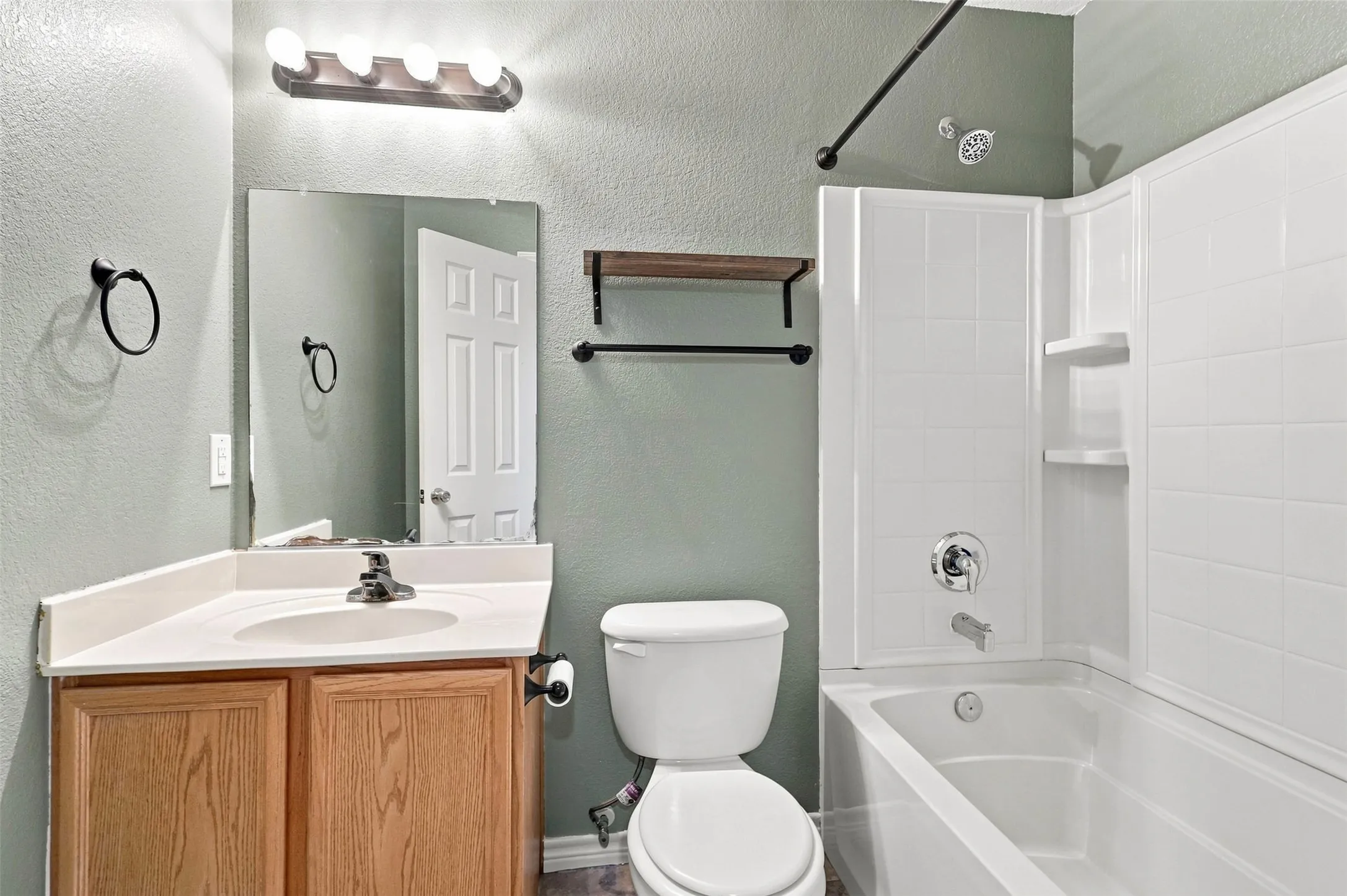 Single Family Residence For Sale in Collin County , 1217 Bellevue Drive, Princeton, Texas 75407, 3 Bedroom, 2 Bathroom, 2 Garage spaces, 1,439 Sqft, built in 2006, mls#21355267, Real Estate Agent in Princeton, Homes For Sale in Collin county, Homes For Sale in Princeton, Realtor in Princeton Texas, Real Estate Brokerage Independent Realty Texas, Luminita Cordes Realtor