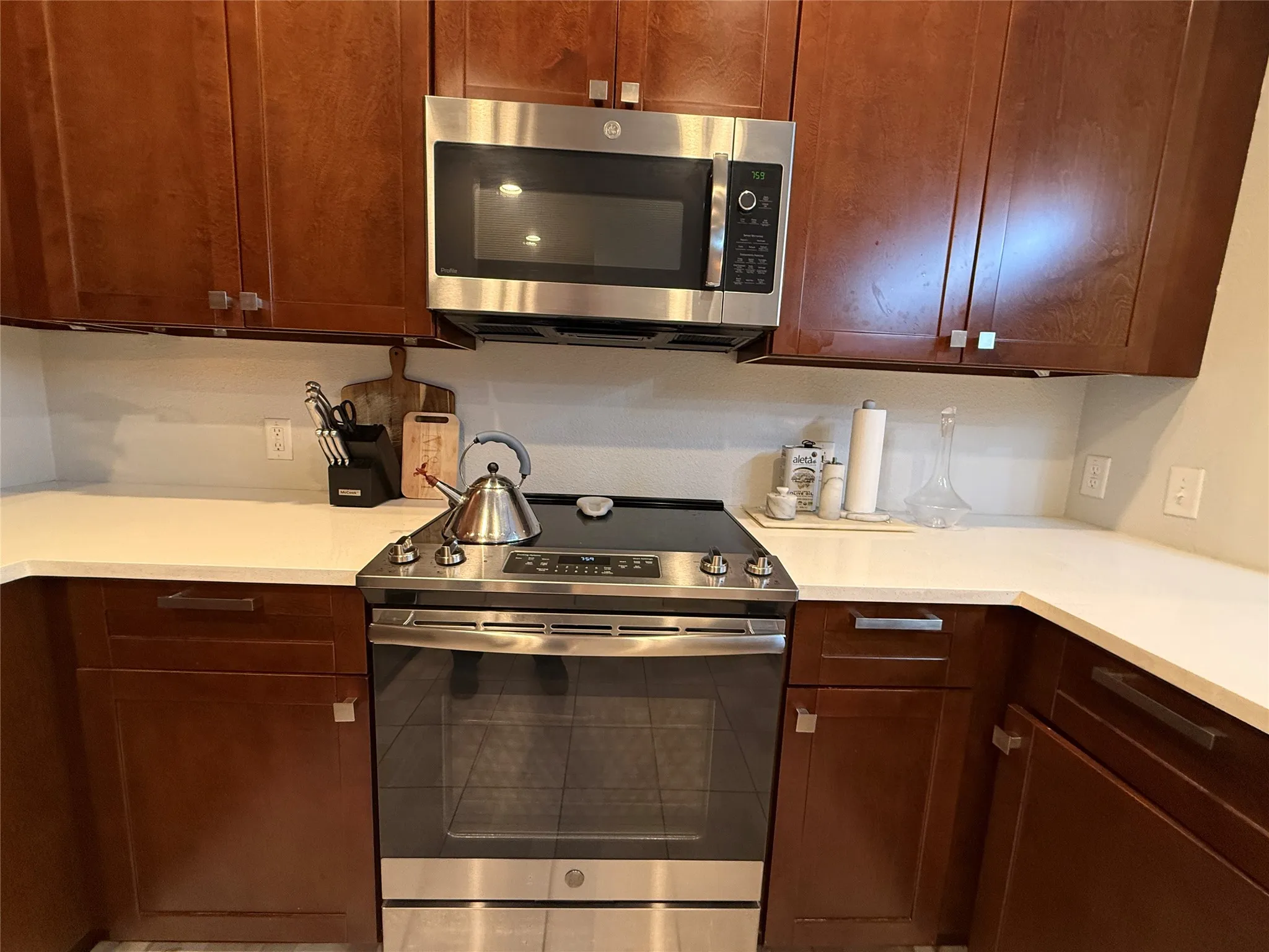 Condominium For Sale in Dallas County , 1220 W Trinity Mills Road 3010, Carrollton, Texas 75006, 1 Bedroom, 2 Bathroom, 1 Garage spaces, 1,055 Sqft, built in 2016, mls#21358791, Real Estate Agent in Carrollton, Homes For Sale in Dallas county, Homes For Sale in Carrollton, Realtor in Carrollton Texas, Real Estate Brokerage Independent Realty Texas, Luminita Cordes Realtor