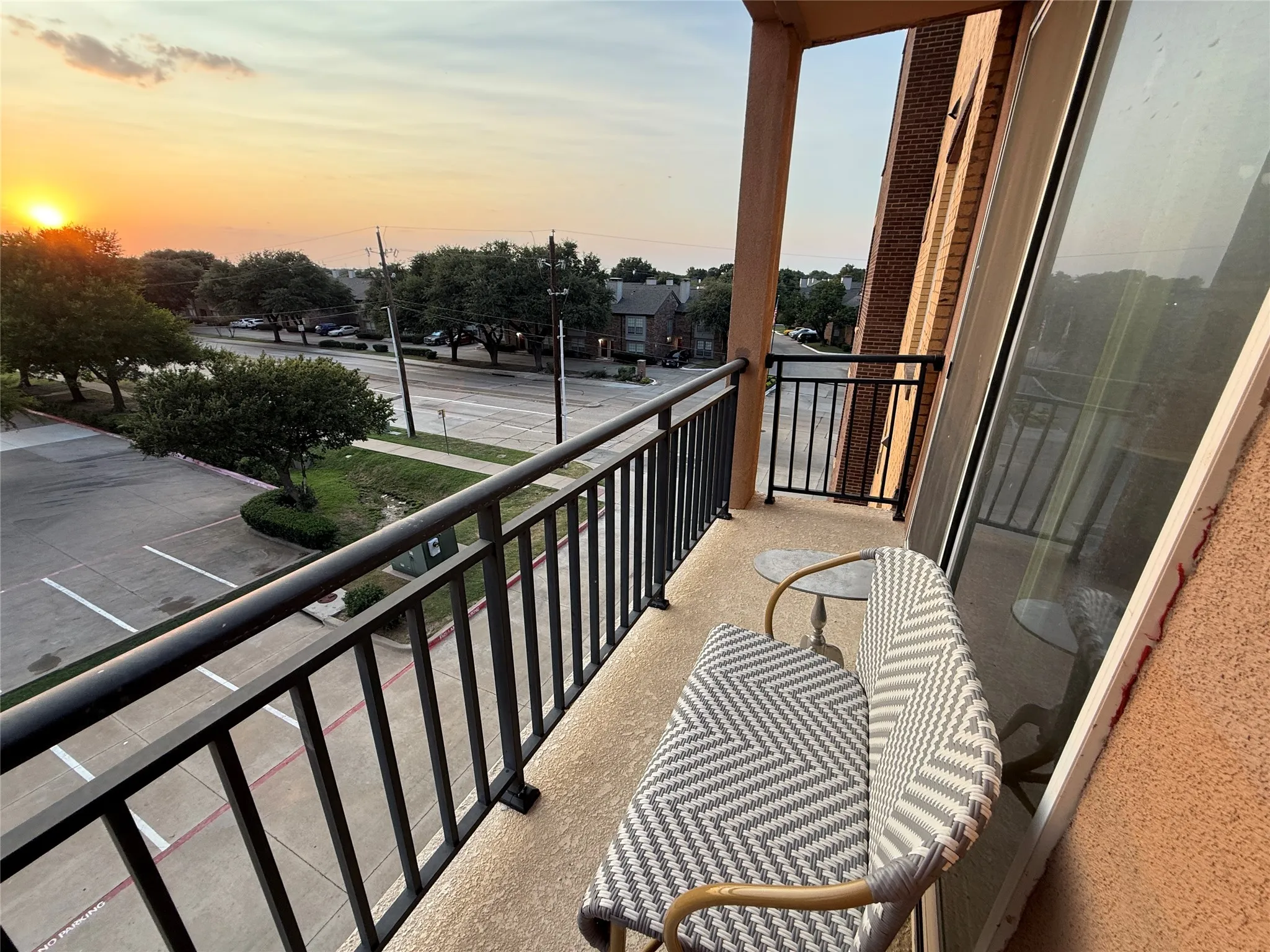 Condominium For Sale in Dallas County , 1220 W Trinity Mills Road 3010, Carrollton, Texas 75006, 1 Bedroom, 2 Bathroom, 1 Garage spaces, 1,055 Sqft, built in 2016, mls#21358791, Real Estate Agent in Carrollton, Homes For Sale in Dallas county, Homes For Sale in Carrollton, Realtor in Carrollton Texas, Real Estate Brokerage Independent Realty Texas, Luminita Cordes Realtor