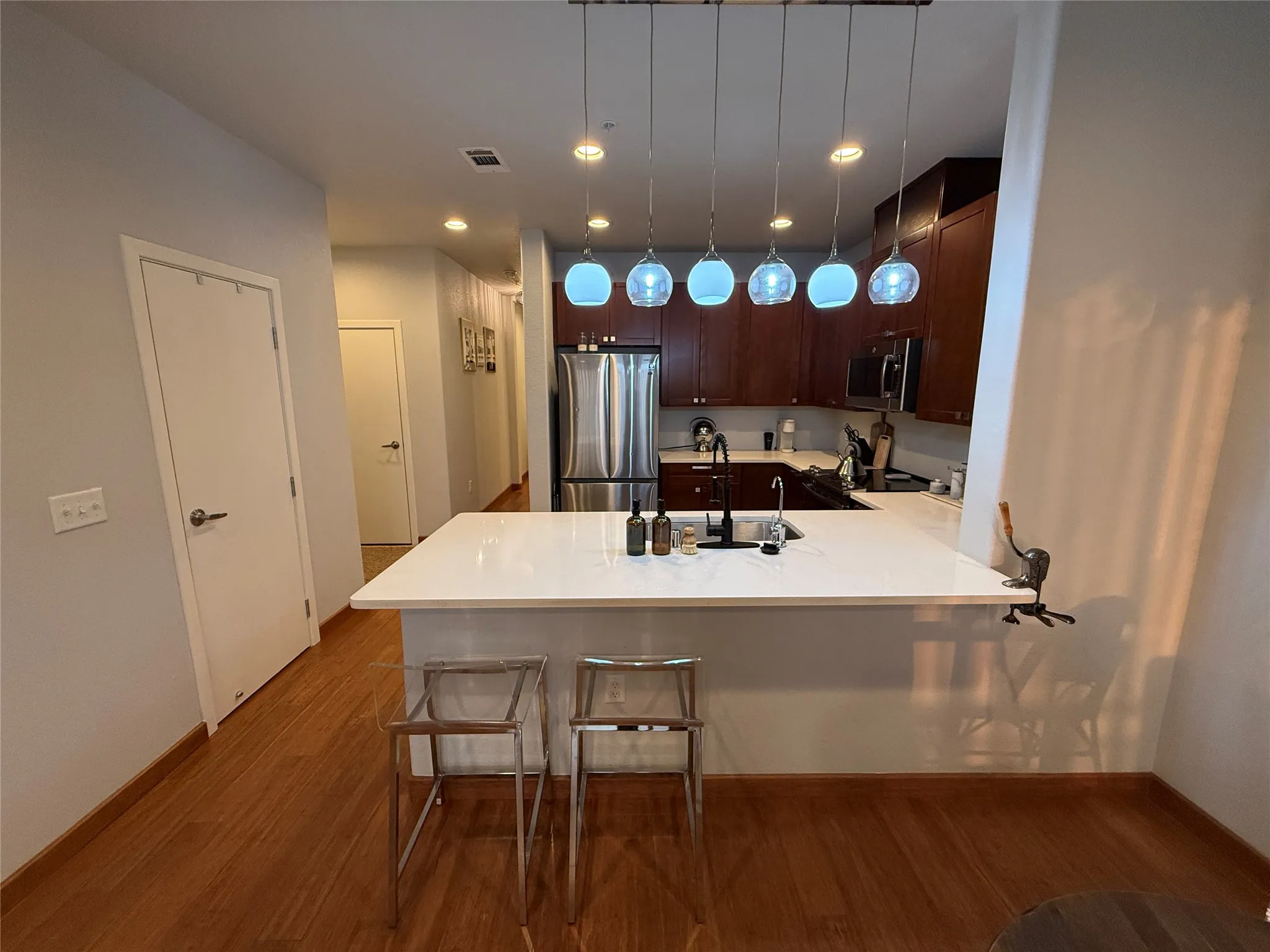 Condominium For Sale in Dallas County , 1220 W Trinity Mills Road 3010, Carrollton, Texas 75006, 1 Bedroom, 2 Bathroom, 1 Garage spaces, 1,055 Sqft, built in 2016, mls#21358791, Real Estate Agent in Carrollton, Homes For Sale in Dallas county, Homes For Sale in Carrollton, Realtor in Carrollton Texas, Real Estate Brokerage Independent Realty Texas, Luminita Cordes Realtor