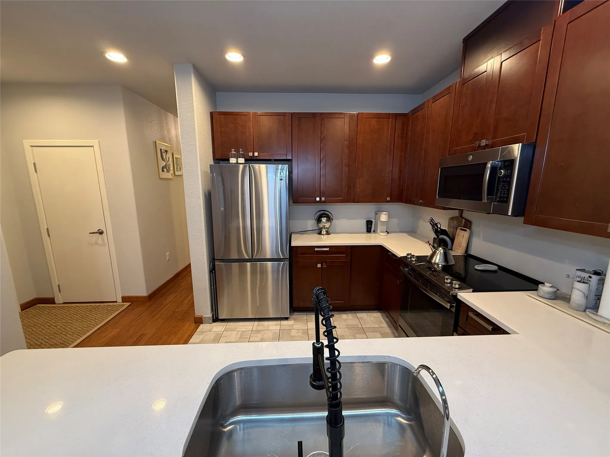 Condominium For Sale in Dallas County , 1220 W Trinity Mills Road 3010, Carrollton, Texas 75006, 1 Bedroom, 2 Bathroom, 1 Garage spaces, 1,055 Sqft, built in 2016, mls#21358791, Real Estate Agent in Carrollton, Homes For Sale in Dallas county, Homes For Sale in Carrollton, Realtor in Carrollton Texas, Real Estate Brokerage Independent Realty Texas, Luminita Cordes Realtor