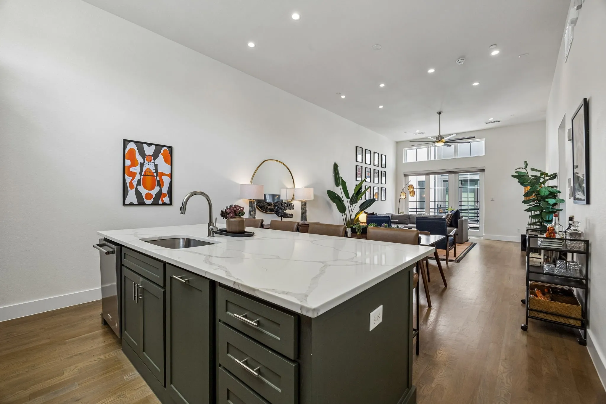 Condominium For Sale in Dallas County , 3200 Ross Avenue 37, Dallas, Texas 75204, 3 Bedroom, 4 Bathroom, 2 Garage spaces, 2,425 Sqft, built in 2017, mls#21356269, Real Estate Agent in Dallas, Homes For Sale in Dallas county, Homes For Sale in Dallas, Realtor in Dallas Texas, Real Estate Brokerage Independent Realty Texas, Luminita Cordes Realtor