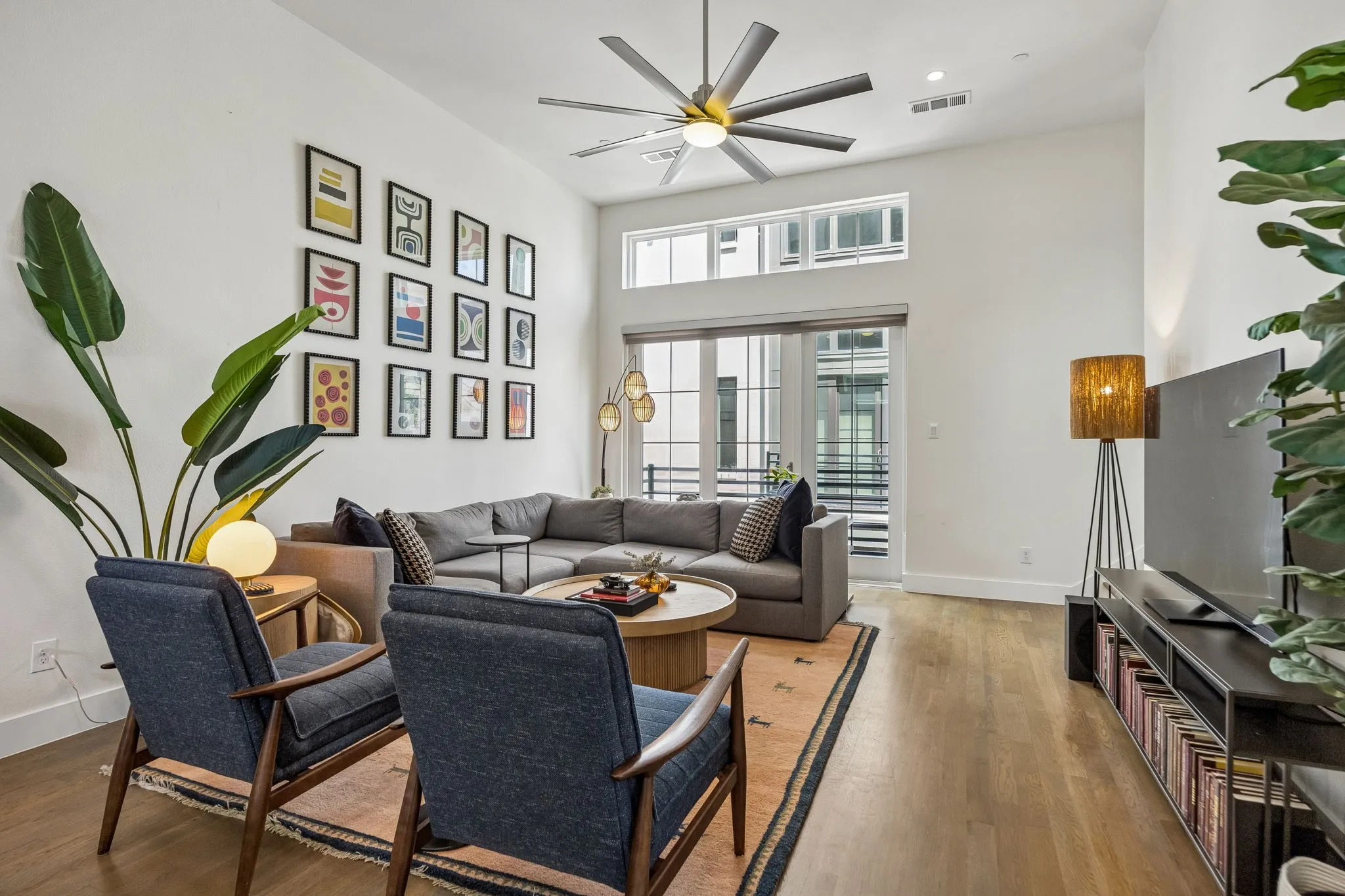 Condominium For Sale in Dallas County , 3200 Ross Avenue 37, Dallas, Texas 75204, 3 Bedroom, 4 Bathroom, 2 Garage spaces, 2,425 Sqft, built in 2017, mls#21356269, Real Estate Agent in Dallas, Homes For Sale in Dallas county, Homes For Sale in Dallas, Realtor in Dallas Texas, Real Estate Brokerage Independent Realty Texas, Luminita Cordes Realtor