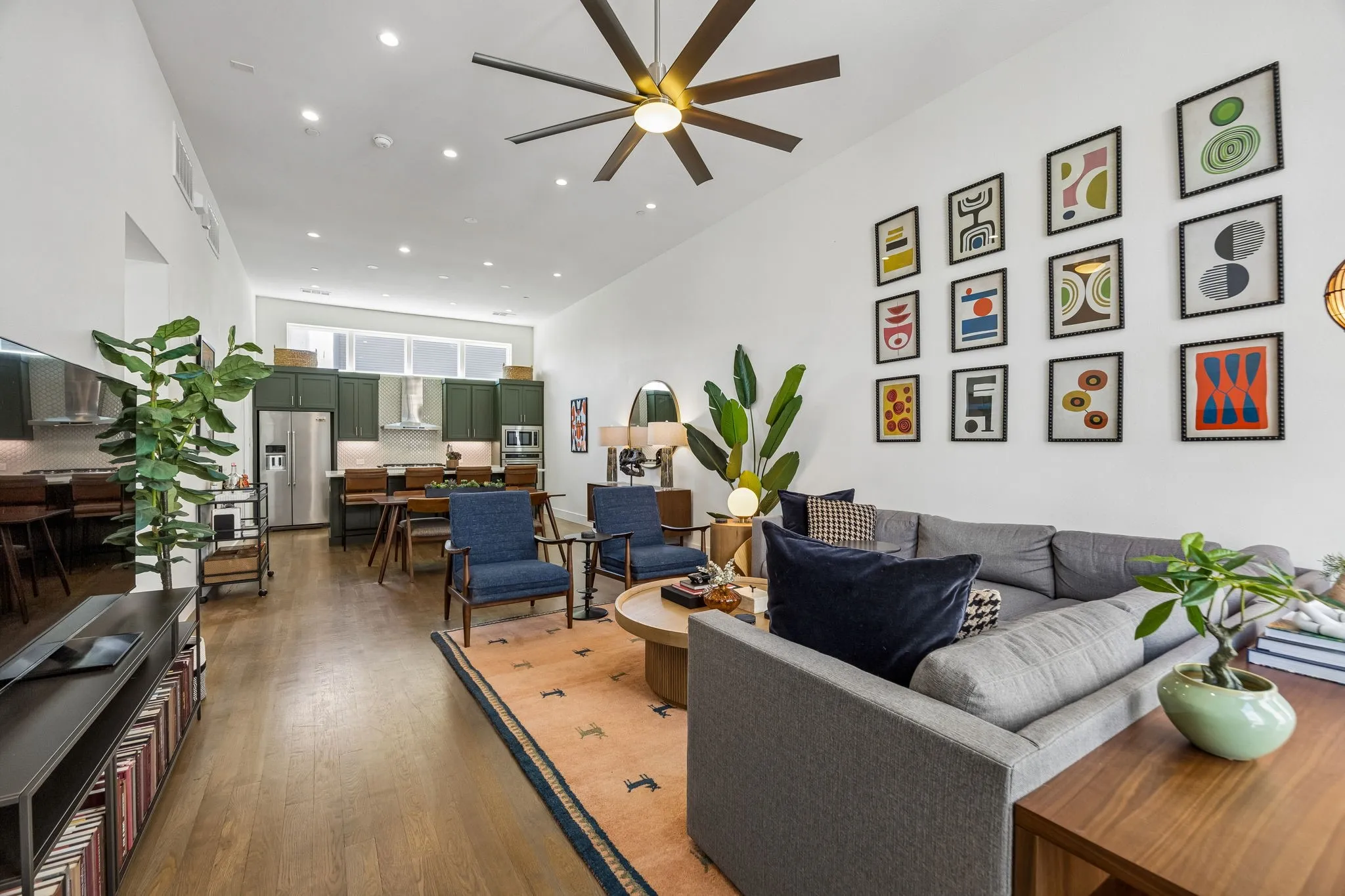 Condominium For Sale in Dallas County , 3200 Ross Avenue 37, Dallas, Texas 75204, 3 Bedroom, 4 Bathroom, 2 Garage spaces, 2,425 Sqft, built in 2017, mls#21356269, Real Estate Agent in Dallas, Homes For Sale in Dallas county, Homes For Sale in Dallas, Realtor in Dallas Texas, Real Estate Brokerage Independent Realty Texas, Luminita Cordes Realtor