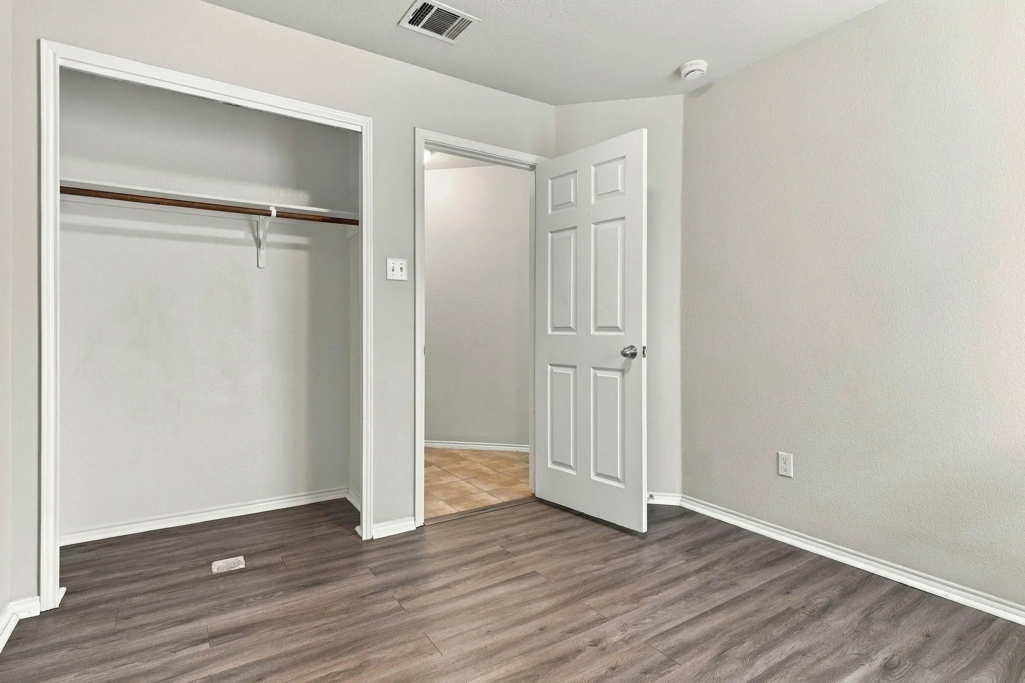 Single Family Residence For Sale in Travis County , 20121 Harrier Flight Trail, Pflugerville, Texas 78660, 4 Bedroom, 2 Bathroom, 2 Garage spaces, 1,936 Sqft, built in 2008, mls#21358955, Real Estate Agent in Pflugerville, Homes For Sale in Travis county, Homes For Sale in Pflugerville, Realtor in Pflugerville Texas, Real Estate Brokerage Independent Realty Texas, Luminita Cordes Realtor