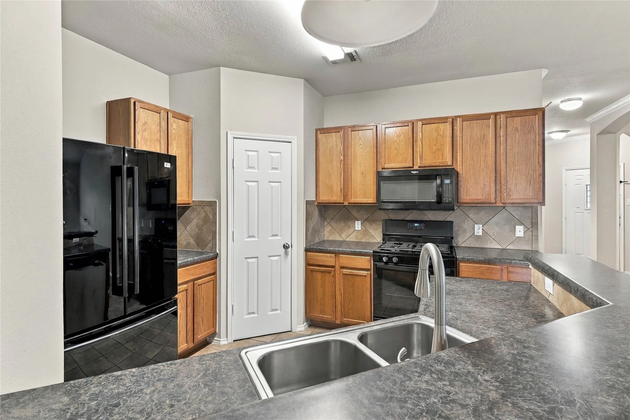Single Family Residence For Sale in Travis County , 20121 Harrier Flight Trail, Pflugerville, Texas 78660, 4 Bedroom, 2 Bathroom, 2 Garage spaces, 1,936 Sqft, built in 2008, mls#21358955, Real Estate Agent in Pflugerville, Homes For Sale in Travis county, Homes For Sale in Pflugerville, Realtor in Pflugerville Texas, Real Estate Brokerage Independent Realty Texas, Luminita Cordes Realtor