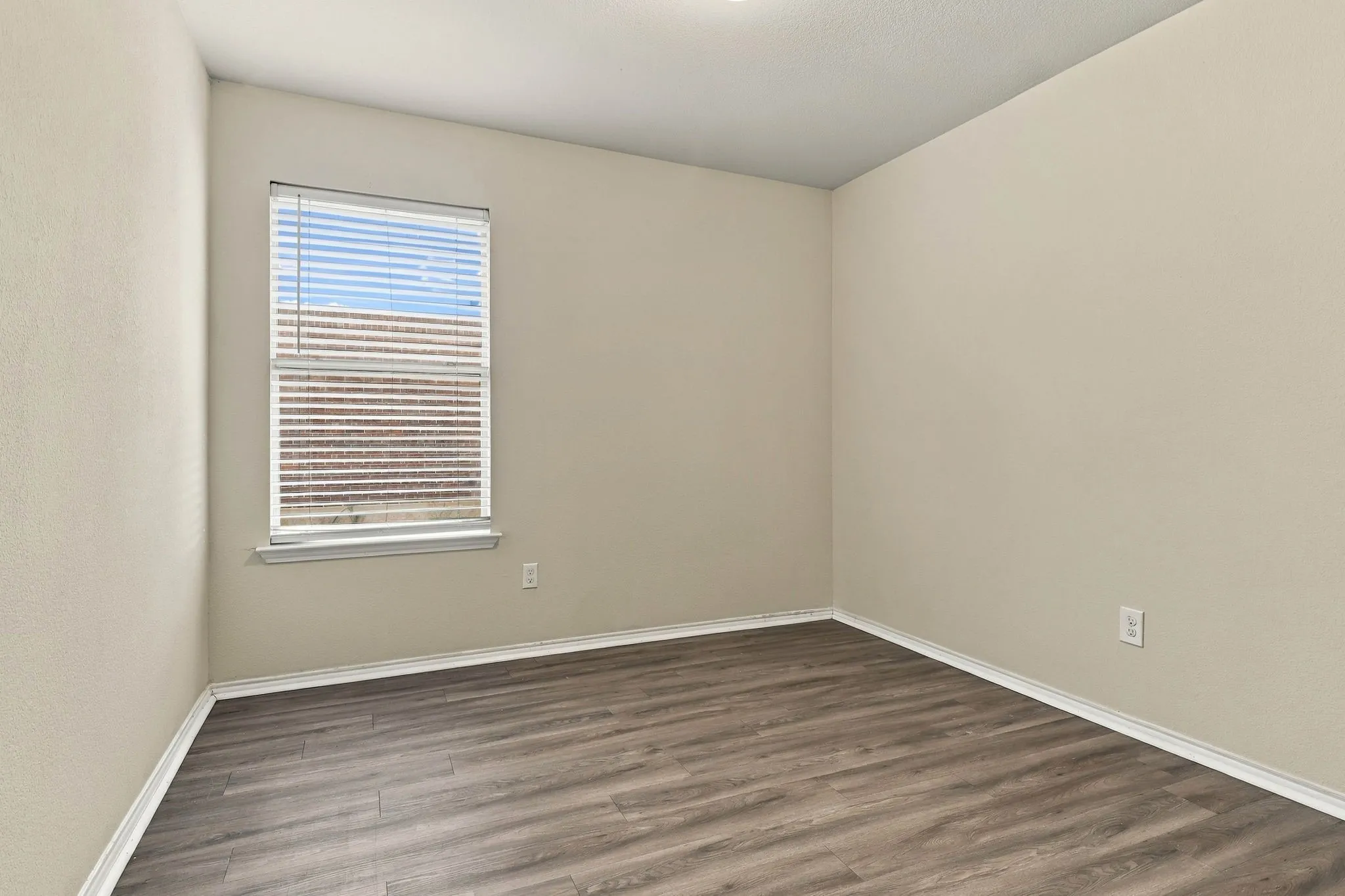 Single Family Residence For Sale in Travis County , 20121 Harrier Flight Trail, Pflugerville, Texas 78660, 4 Bedroom, 2 Bathroom, 2 Garage spaces, 1,936 Sqft, built in 2008, mls#21358955, Real Estate Agent in Pflugerville, Homes For Sale in Travis county, Homes For Sale in Pflugerville, Realtor in Pflugerville Texas, Real Estate Brokerage Independent Realty Texas, Luminita Cordes Realtor
