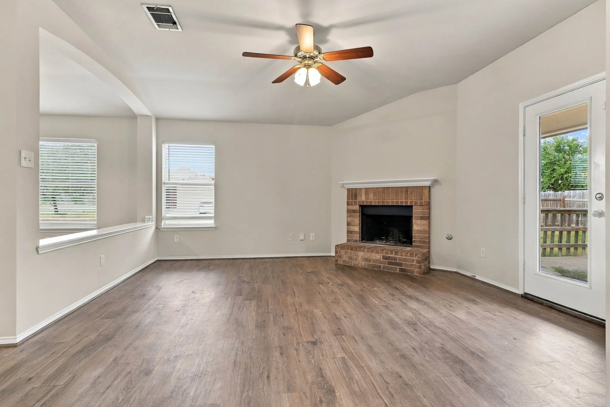 Single Family Residence For Sale in Travis County , 20121 Harrier Flight Trail, Pflugerville, Texas 78660, 4 Bedroom, 2 Bathroom, 2 Garage spaces, 1,936 Sqft, built in 2008, mls#21358955, Real Estate Agent in Pflugerville, Homes For Sale in Travis county, Homes For Sale in Pflugerville, Realtor in Pflugerville Texas, Real Estate Brokerage Independent Realty Texas, Luminita Cordes Realtor