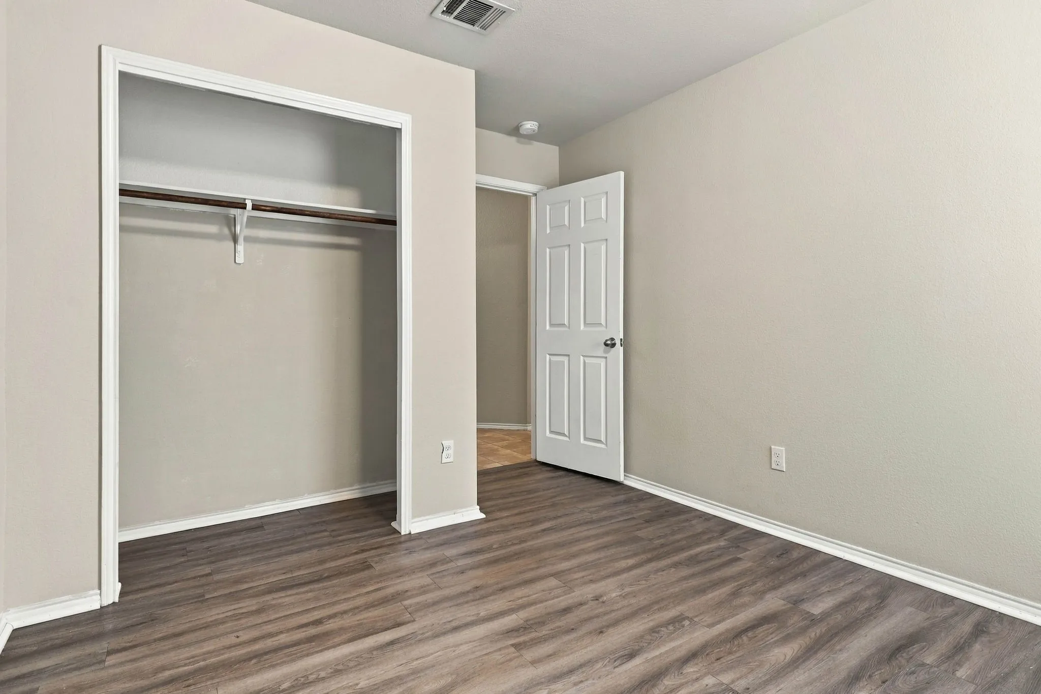 Single Family Residence For Sale in Travis County , 20121 Harrier Flight Trail, Pflugerville, Texas 78660, 4 Bedroom, 2 Bathroom, 2 Garage spaces, 1,936 Sqft, built in 2008, mls#21358955, Real Estate Agent in Pflugerville, Homes For Sale in Travis county, Homes For Sale in Pflugerville, Realtor in Pflugerville Texas, Real Estate Brokerage Independent Realty Texas, Luminita Cordes Realtor