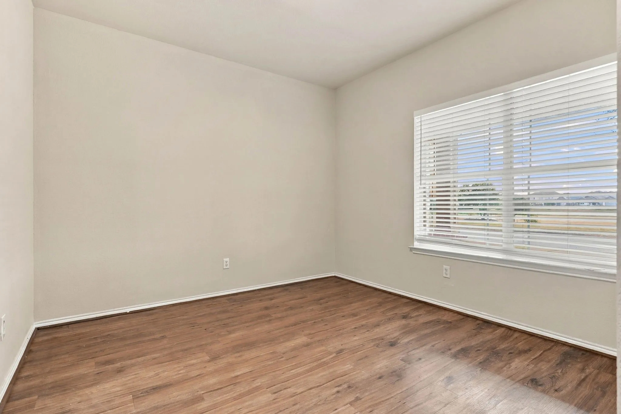Single Family Residence For Sale in Travis County , 20121 Harrier Flight Trail, Pflugerville, Texas 78660, 4 Bedroom, 2 Bathroom, 2 Garage spaces, 1,936 Sqft, built in 2008, mls#21358955, Real Estate Agent in Pflugerville, Homes For Sale in Travis county, Homes For Sale in Pflugerville, Realtor in Pflugerville Texas, Real Estate Brokerage Independent Realty Texas, Luminita Cordes Realtor