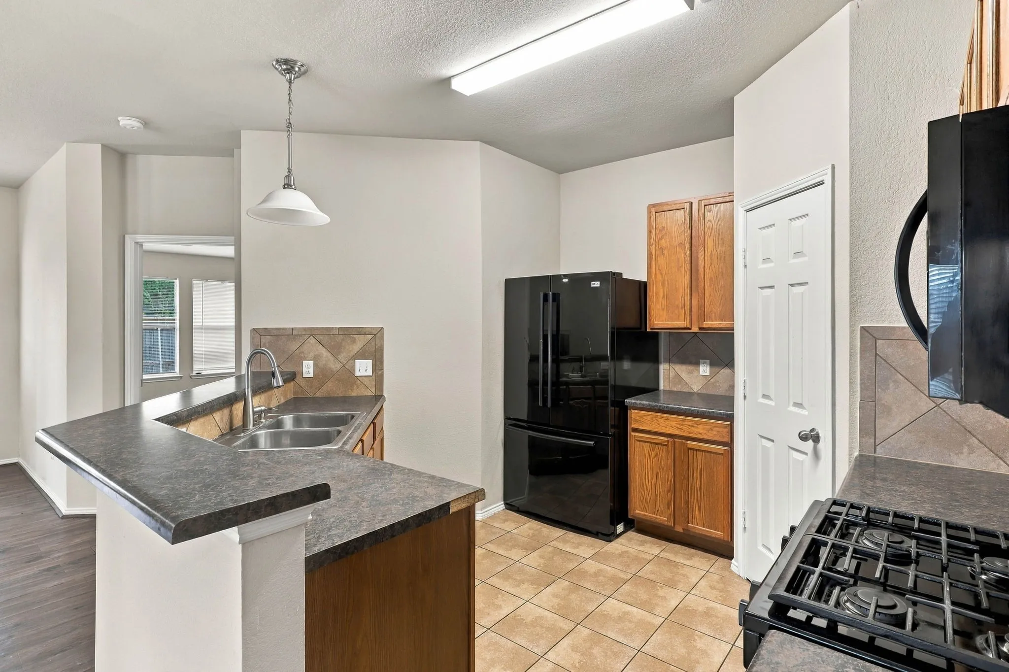 Single Family Residence For Sale in Travis County , 20121 Harrier Flight Trail, Pflugerville, Texas 78660, 4 Bedroom, 2 Bathroom, 2 Garage spaces, 1,936 Sqft, built in 2008, mls#21358955, Real Estate Agent in Pflugerville, Homes For Sale in Travis county, Homes For Sale in Pflugerville, Realtor in Pflugerville Texas, Real Estate Brokerage Independent Realty Texas, Luminita Cordes Realtor