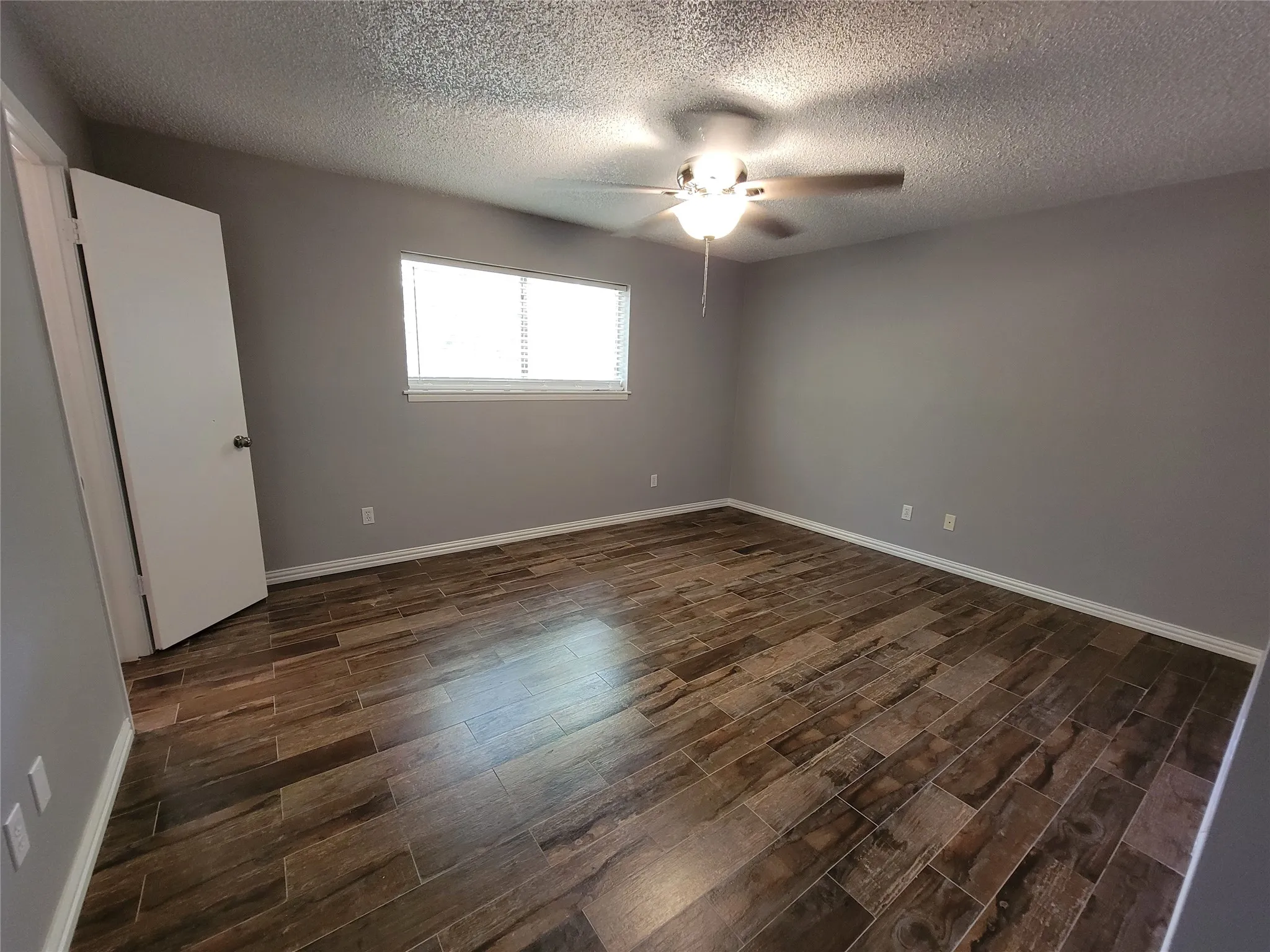 Single Family Residence For Sale in Walker County , 3649 Youpon Street, Huntsville, Texas 77340, 3 Bedroom, 2 Bathroom, 2 Garage spaces, 1,661 Sqft, built in 1977, mls#21358952, Real Estate Agent in Huntsville, Homes For Sale in Walker county, Homes For Sale in Huntsville, Realtor in Huntsville Texas, Real Estate Brokerage Independent Realty Texas, Luminita Cordes Realtor