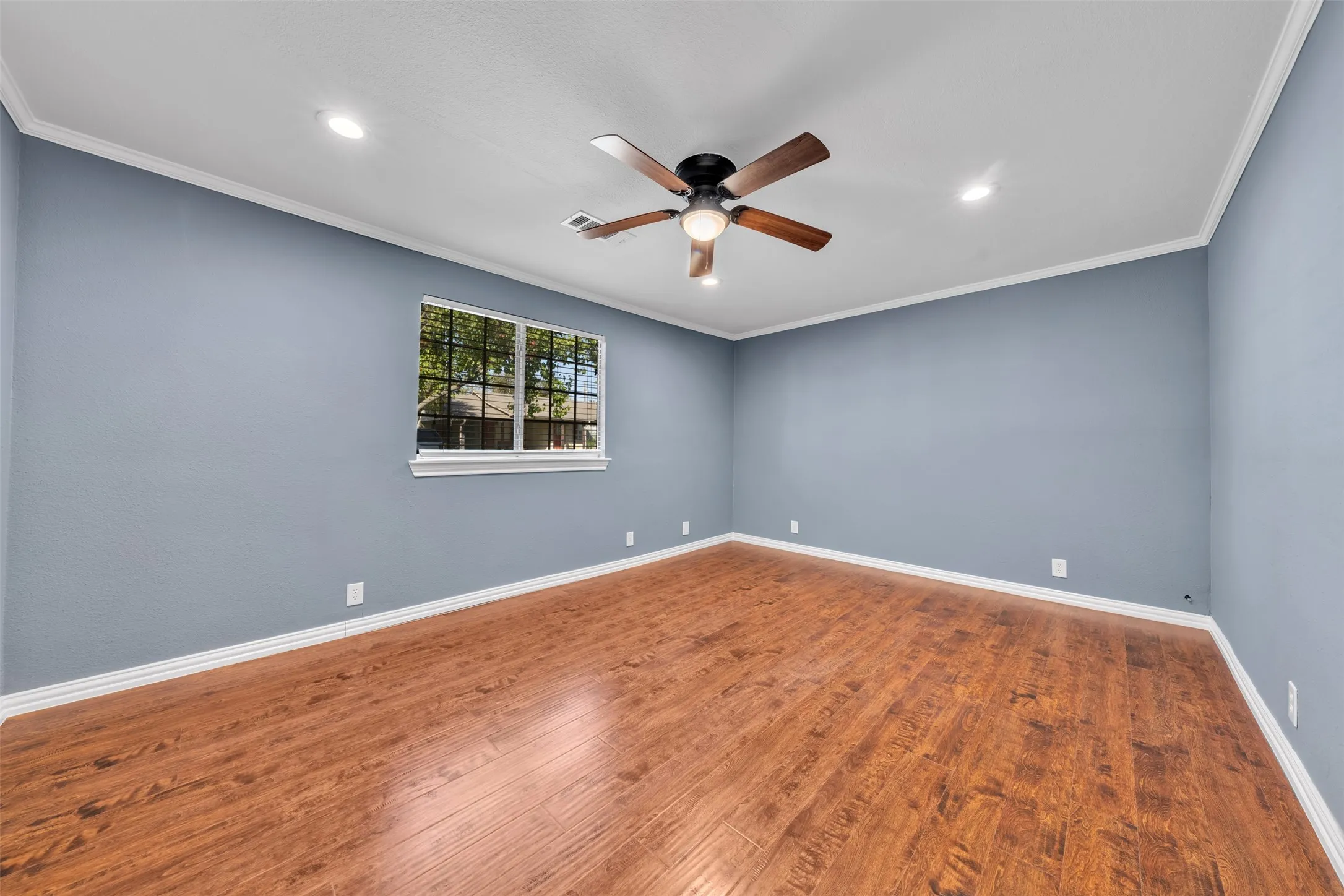 Single Family Residence For Sale in Hunt County , 2618 Horne Circle, Caddo Mills, Texas 75135, 3 Bedroom, 2 Bathroom, Garage spaces, 1,800 Sqft, built in 1980, mls#21359004, Real Estate Agent in Caddo Mills, Homes For Sale in Hunt county, Homes For Sale in Caddo Mills, Realtor in Caddo Mills Texas, Real Estate Brokerage Independent Realty Texas, Luminita Cordes Realtor