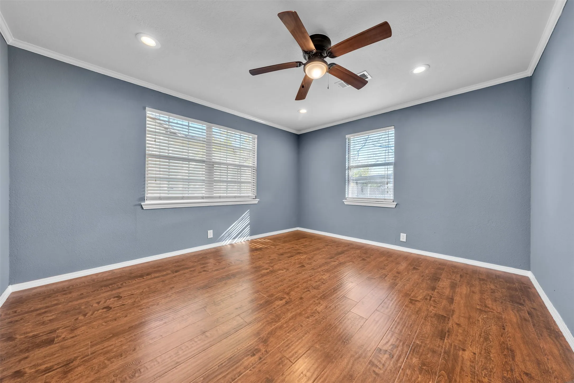 Single Family Residence For Sale in Hunt County , 2618 Horne Circle, Caddo Mills, Texas 75135, 3 Bedroom, 2 Bathroom, Garage spaces, 1,800 Sqft, built in 1980, mls#21359004, Real Estate Agent in Caddo Mills, Homes For Sale in Hunt county, Homes For Sale in Caddo Mills, Realtor in Caddo Mills Texas, Real Estate Brokerage Independent Realty Texas, Luminita Cordes Realtor
