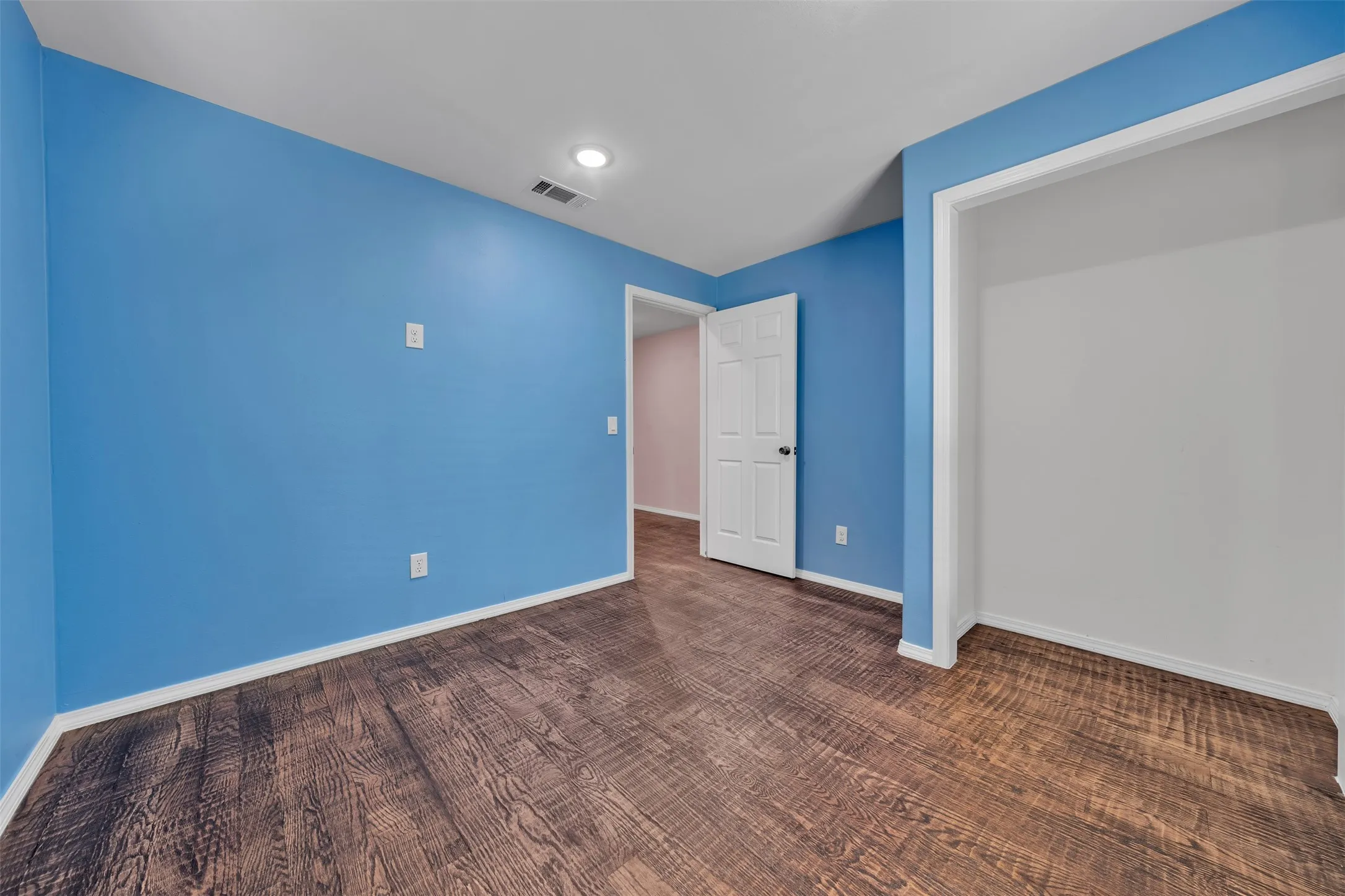 Single Family Residence For Sale in Hunt County , 2618 Horne Circle, Caddo Mills, Texas 75135, 3 Bedroom, 2 Bathroom, Garage spaces, 1,800 Sqft, built in 1980, mls#21359004, Real Estate Agent in Caddo Mills, Homes For Sale in Hunt county, Homes For Sale in Caddo Mills, Realtor in Caddo Mills Texas, Real Estate Brokerage Independent Realty Texas, Luminita Cordes Realtor
