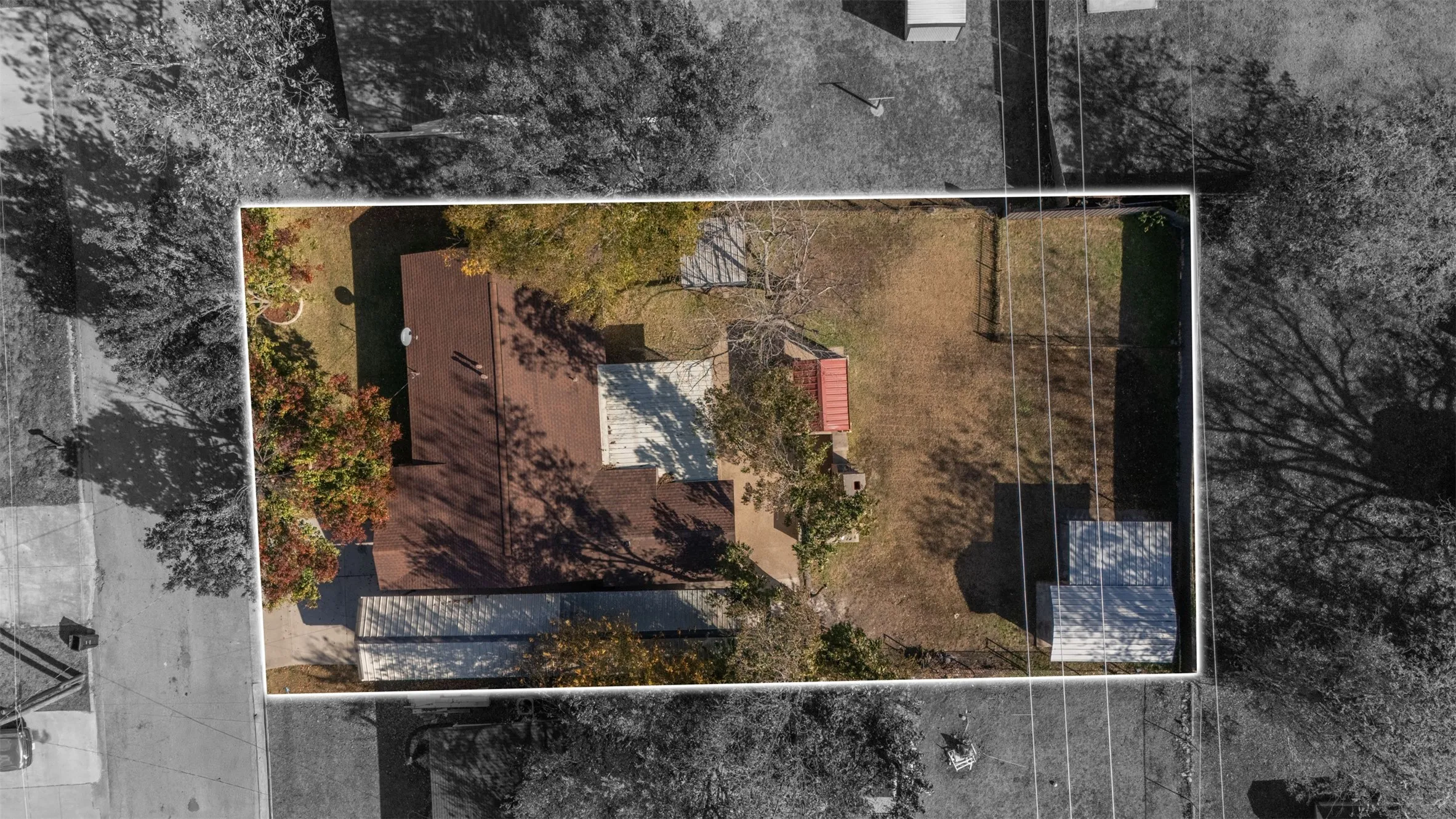 Single Family Residence For Sale in Hunt County , 2618 Horne Circle, Caddo Mills, Texas 75135, 3 Bedroom, 2 Bathroom, Garage spaces, 1,800 Sqft, built in 1980, mls#21359004, Real Estate Agent in Caddo Mills, Homes For Sale in Hunt county, Homes For Sale in Caddo Mills, Realtor in Caddo Mills Texas, Real Estate Brokerage Independent Realty Texas, Luminita Cordes Realtor