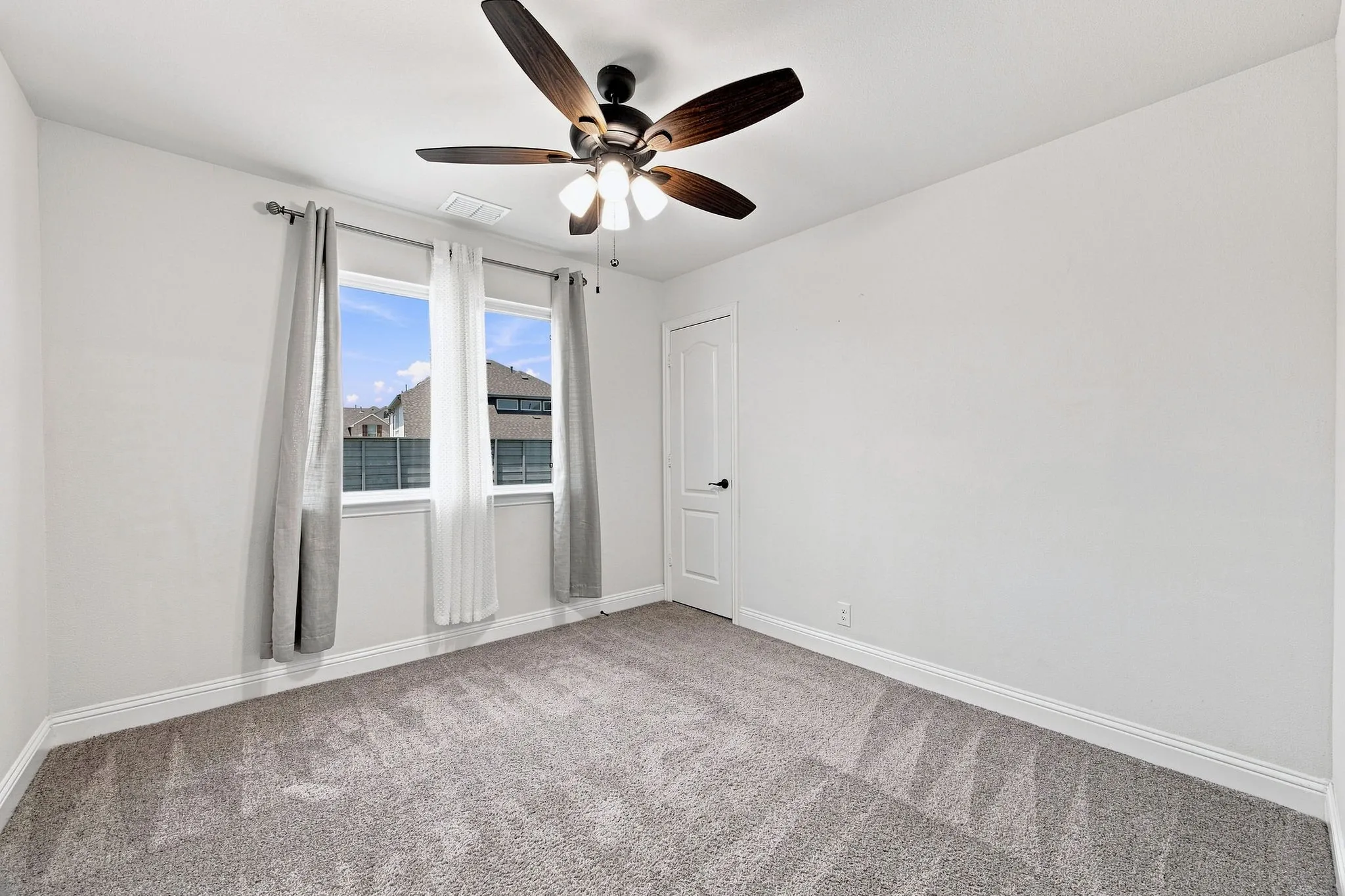 Single Family Residence For Sale in Denton County , 7217 Bird Cherry Lane, Little Elm, Texas 76227, 4 Bedroom, 3 Bathroom, 2 Garage spaces, 2,456 Sqft, built in 2022, mls#21330524, Real Estate Agent in Little Elm, Homes For Sale in Denton county, Homes For Sale in Little Elm, Realtor in Little Elm Texas, Real Estate Brokerage Independent Realty Texas, Luminita Cordes Realtor