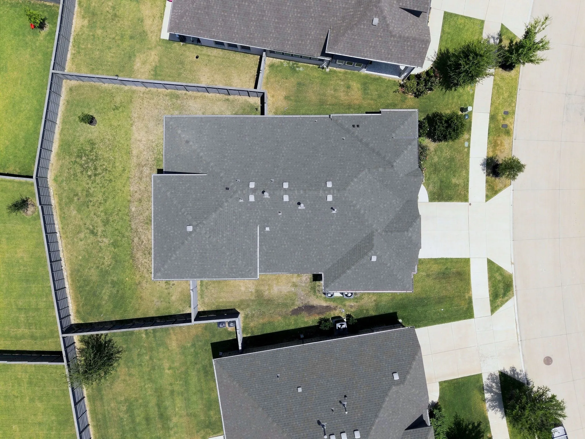 Single Family Residence For Sale in Denton County , 7217 Bird Cherry Lane, Little Elm, Texas 76227, 4 Bedroom, 3 Bathroom, 2 Garage spaces, 2,456 Sqft, built in 2022, mls#21330524, Real Estate Agent in Little Elm, Homes For Sale in Denton county, Homes For Sale in Little Elm, Realtor in Little Elm Texas, Real Estate Brokerage Independent Realty Texas, Luminita Cordes Realtor