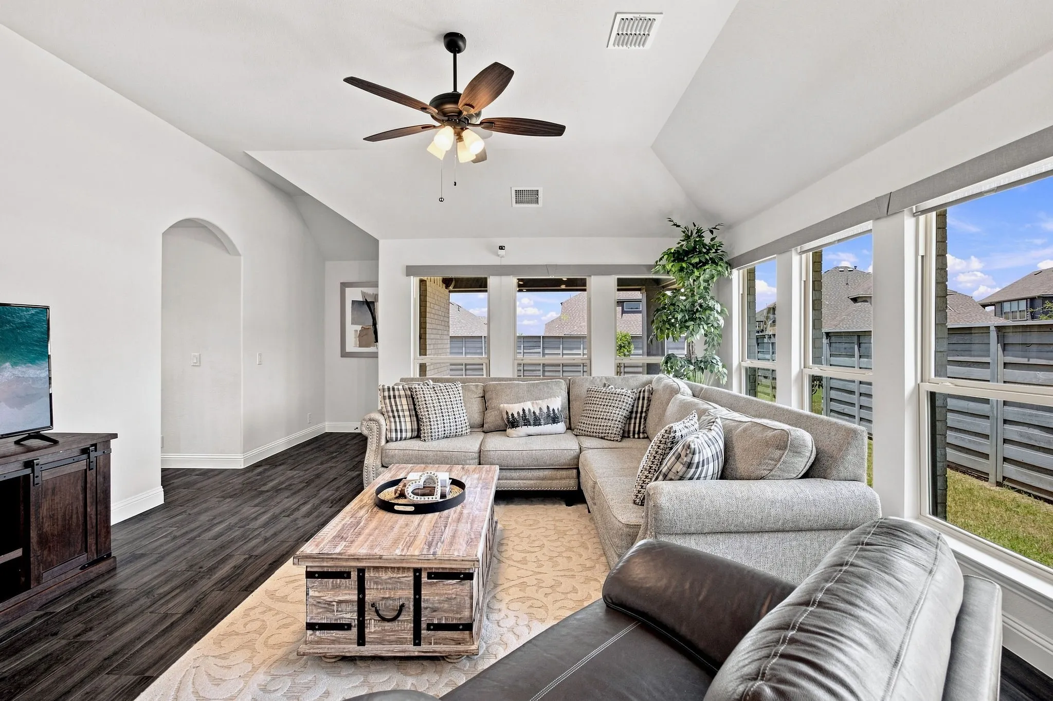 Single Family Residence For Sale in Denton County , 7217 Bird Cherry Lane, Little Elm, Texas 76227, 4 Bedroom, 3 Bathroom, 2 Garage spaces, 2,456 Sqft, built in 2022, mls#21330524, Real Estate Agent in Little Elm, Homes For Sale in Denton county, Homes For Sale in Little Elm, Realtor in Little Elm Texas, Real Estate Brokerage Independent Realty Texas, Luminita Cordes Realtor