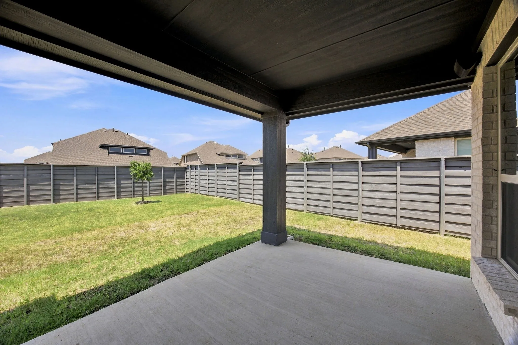 Single Family Residence For Sale in Denton County , 7217 Bird Cherry Lane, Little Elm, Texas 76227, 4 Bedroom, 3 Bathroom, 2 Garage spaces, 2,456 Sqft, built in 2022, mls#21330524, Real Estate Agent in Little Elm, Homes For Sale in Denton county, Homes For Sale in Little Elm, Realtor in Little Elm Texas, Real Estate Brokerage Independent Realty Texas, Luminita Cordes Realtor