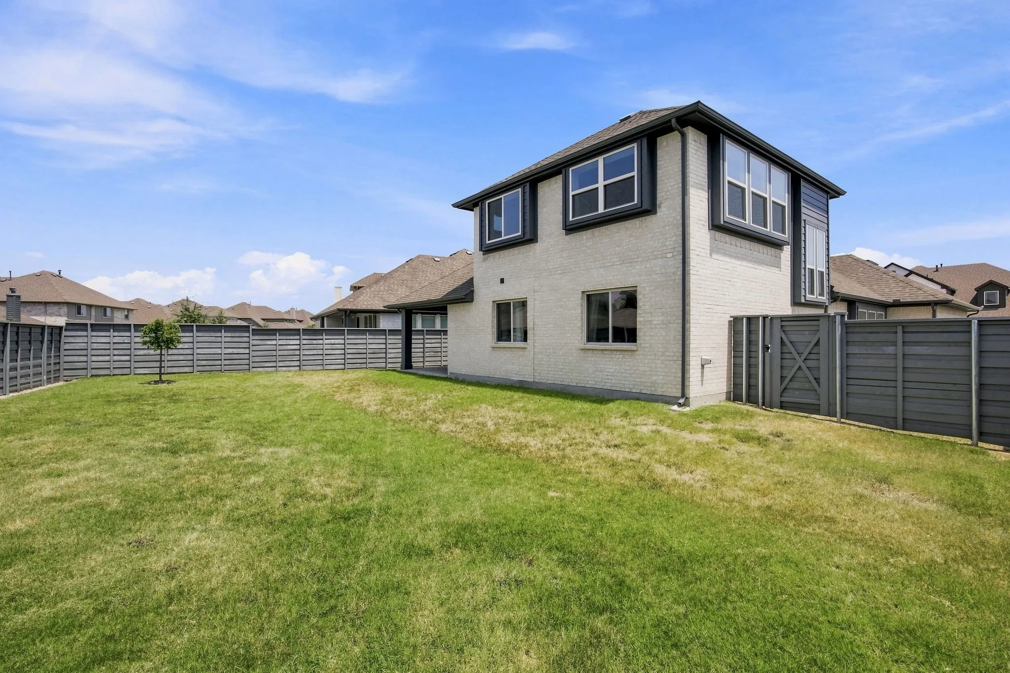 Single Family Residence For Sale in Denton County , 7217 Bird Cherry Lane, Little Elm, Texas 76227, 4 Bedroom, 3 Bathroom, 2 Garage spaces, 2,456 Sqft, built in 2022, mls#21330524, Real Estate Agent in Little Elm, Homes For Sale in Denton county, Homes For Sale in Little Elm, Realtor in Little Elm Texas, Real Estate Brokerage Independent Realty Texas, Luminita Cordes Realtor