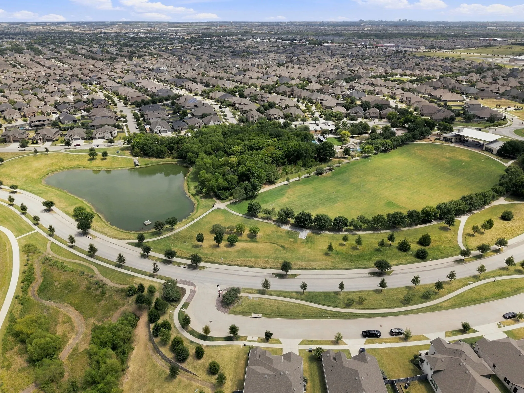 Single Family Residence For Sale in Denton County , 7217 Bird Cherry Lane, Little Elm, Texas 76227, 4 Bedroom, 3 Bathroom, 2 Garage spaces, 2,456 Sqft, built in 2022, mls#21330524, Real Estate Agent in Little Elm, Homes For Sale in Denton county, Homes For Sale in Little Elm, Realtor in Little Elm Texas, Real Estate Brokerage Independent Realty Texas, Luminita Cordes Realtor