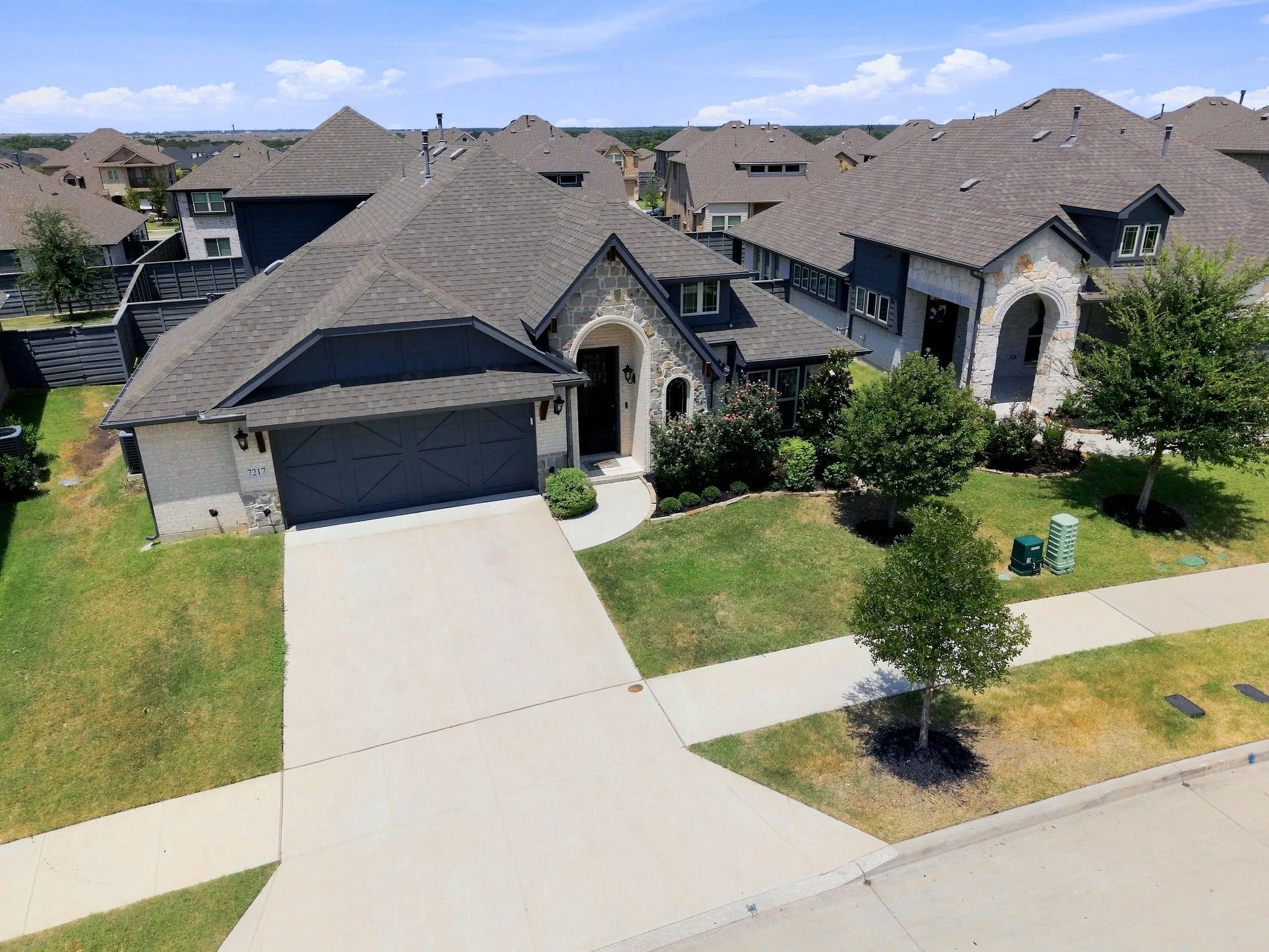 Single Family Residence For Sale in Denton County , 7217 Bird Cherry Lane, Little Elm, Texas 76227, 4 Bedroom, 3 Bathroom, 2 Garage spaces, 2,456 Sqft, built in 2022, mls#21330524, Real Estate Agent in Little Elm, Homes For Sale in Denton county, Homes For Sale in Little Elm, Realtor in Little Elm Texas, Real Estate Brokerage Independent Realty Texas, Luminita Cordes Realtor