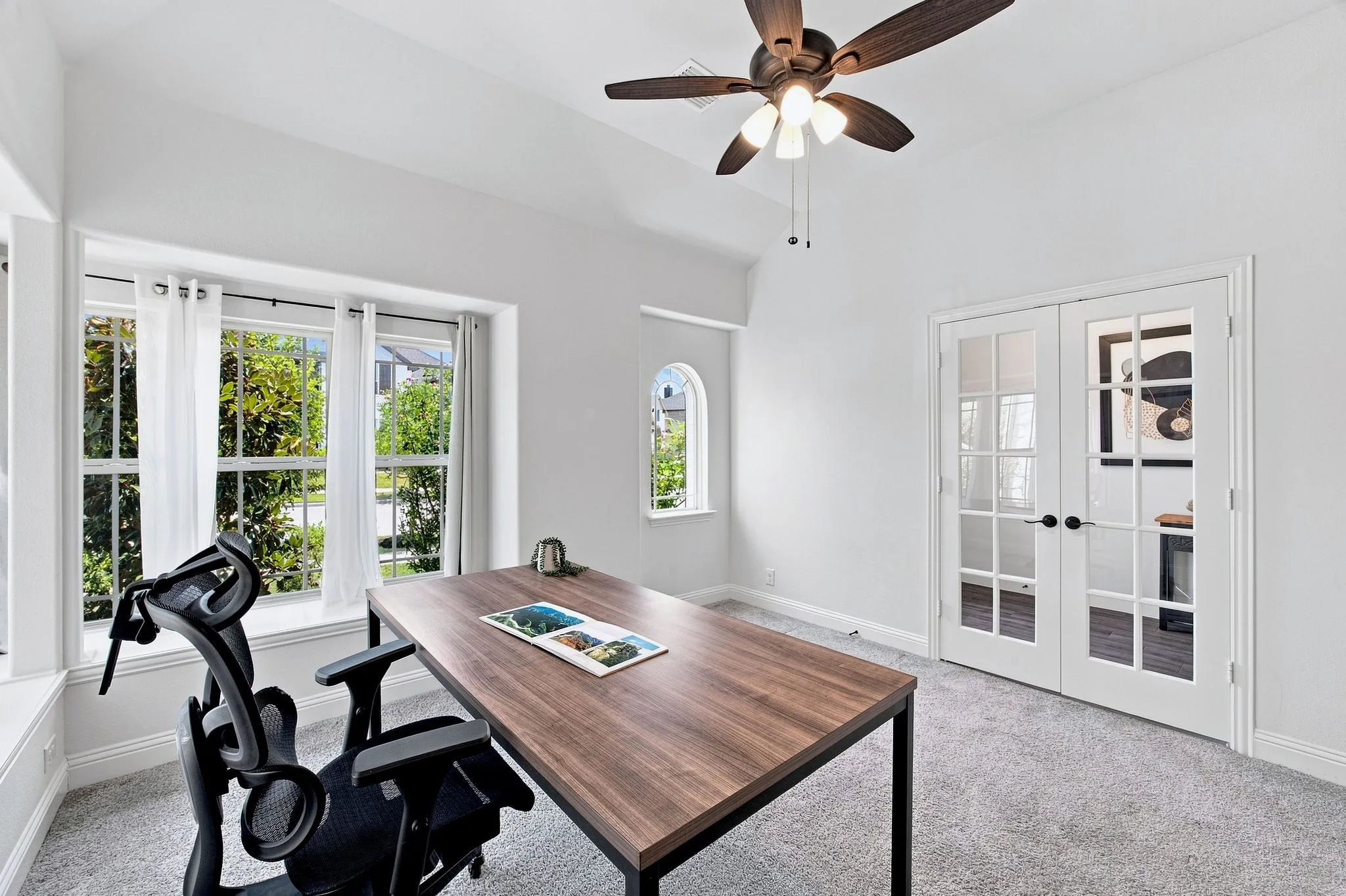 Single Family Residence For Sale in Denton County , 7217 Bird Cherry Lane, Little Elm, Texas 76227, 4 Bedroom, 3 Bathroom, 2 Garage spaces, 2,456 Sqft, built in 2022, mls#21330524, Real Estate Agent in Little Elm, Homes For Sale in Denton county, Homes For Sale in Little Elm, Realtor in Little Elm Texas, Real Estate Brokerage Independent Realty Texas, Luminita Cordes Realtor
