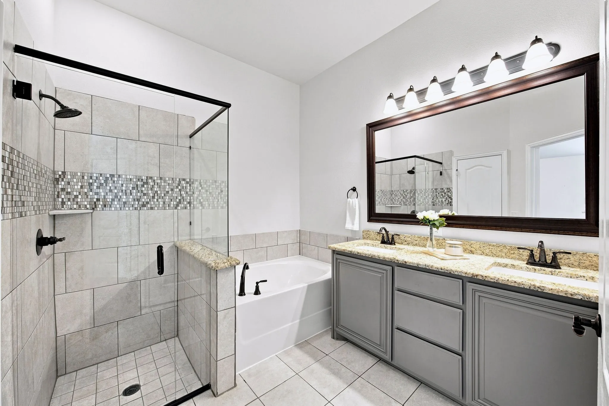 Single Family Residence For Sale in Denton County , 7217 Bird Cherry Lane, Little Elm, Texas 76227, 4 Bedroom, 3 Bathroom, 2 Garage spaces, 2,456 Sqft, built in 2022, mls#21330524, Real Estate Agent in Little Elm, Homes For Sale in Denton county, Homes For Sale in Little Elm, Realtor in Little Elm Texas, Real Estate Brokerage Independent Realty Texas, Luminita Cordes Realtor