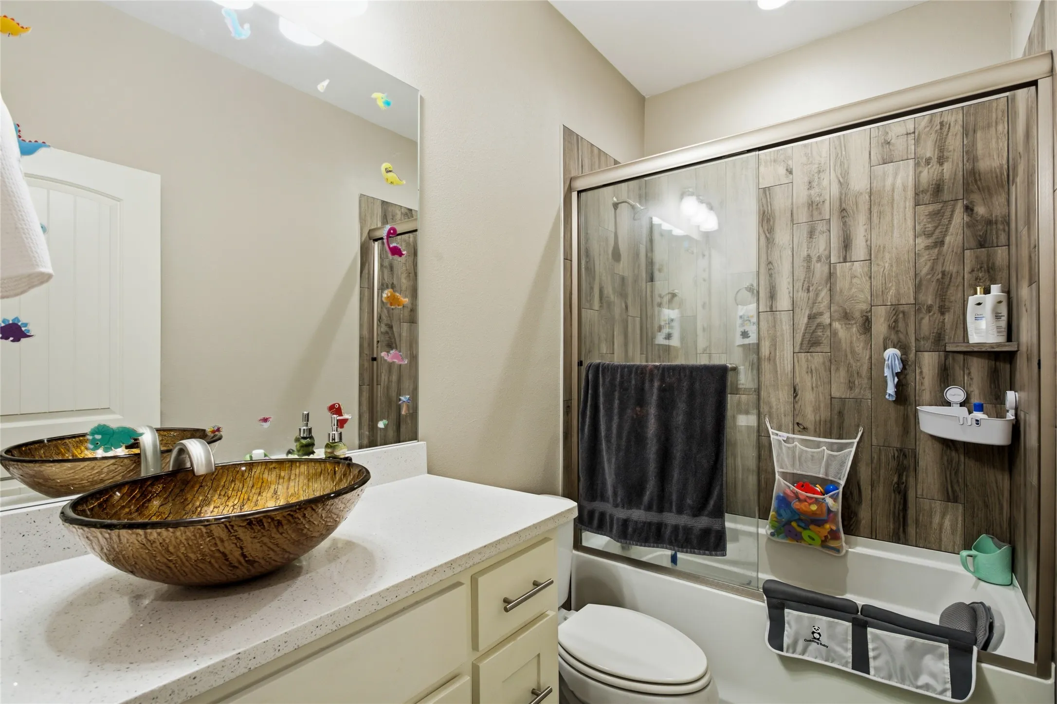 2nd bathroom