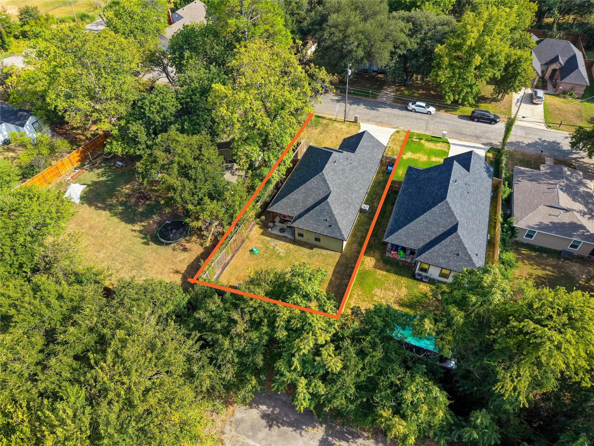 Single Family Residence For Sale in Grayson County , 519 W Ford Street, Denison, Texas 75020, 3 Bedroom, 2 Bathroom, 2 Garage spaces, 1,388 Sqft, built in 2023, mls#21358980, Real Estate Agent in Denison, Homes For Sale in Grayson county, Homes For Sale in Denison, Realtor in Denison Texas, Real Estate Brokerage Independent Realty Texas, Luminita Cordes Realtor