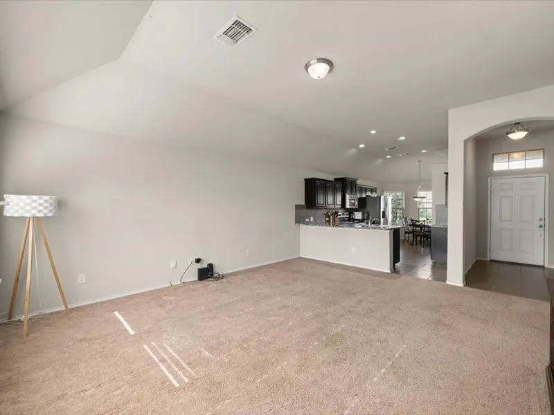 Single Family Residence For Sale in Tarrant County , 10117 S Race Street, Fort Worth, Texas 76140, 3 Bedroom, 2 Bathroom, 2 Garage spaces, 1,580 Sqft, built in 2016, mls#21358642, Real Estate Agent in Fort Worth, Homes For Sale in Tarrant county, Homes For Sale in Fort Worth, Realtor in Fort Worth Texas, Real Estate Brokerage Independent Realty Texas, Luminita Cordes Realtor