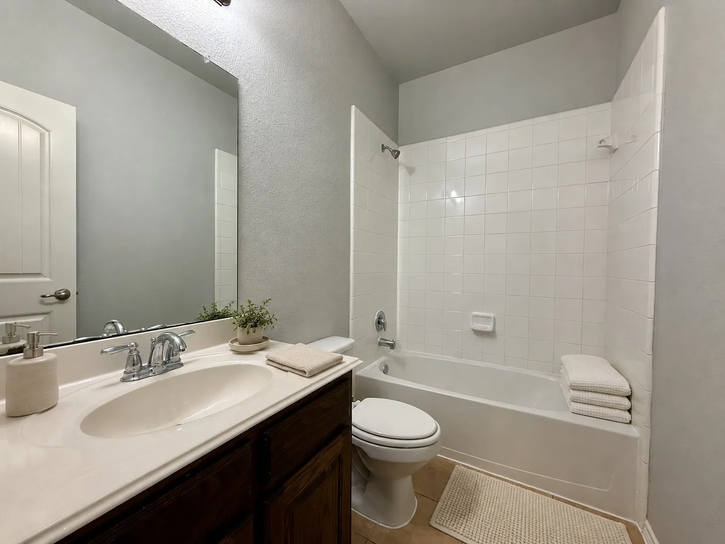 Single Family Residence For Sale in Kaufman County , 2047 Jack County Drive, Forney, Texas 75126, 4 Bedroom, 3 Bathroom, 2 Garage spaces, 2,588 Sqft, built in 2011, mls#21356131, Real Estate Agent in Forney, Homes For Sale in Kaufman county, Homes For Sale in Forney, Realtor in Forney Texas, Real Estate Brokerage Independent Realty Texas, Luminita Cordes Realtor