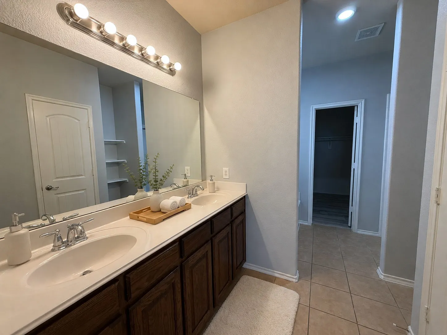 Single Family Residence For Sale in Kaufman County , 2047 Jack County Drive, Forney, Texas 75126, 4 Bedroom, 3 Bathroom, 2 Garage spaces, 2,588 Sqft, built in 2011, mls#21356131, Real Estate Agent in Forney, Homes For Sale in Kaufman county, Homes For Sale in Forney, Realtor in Forney Texas, Real Estate Brokerage Independent Realty Texas, Luminita Cordes Realtor
