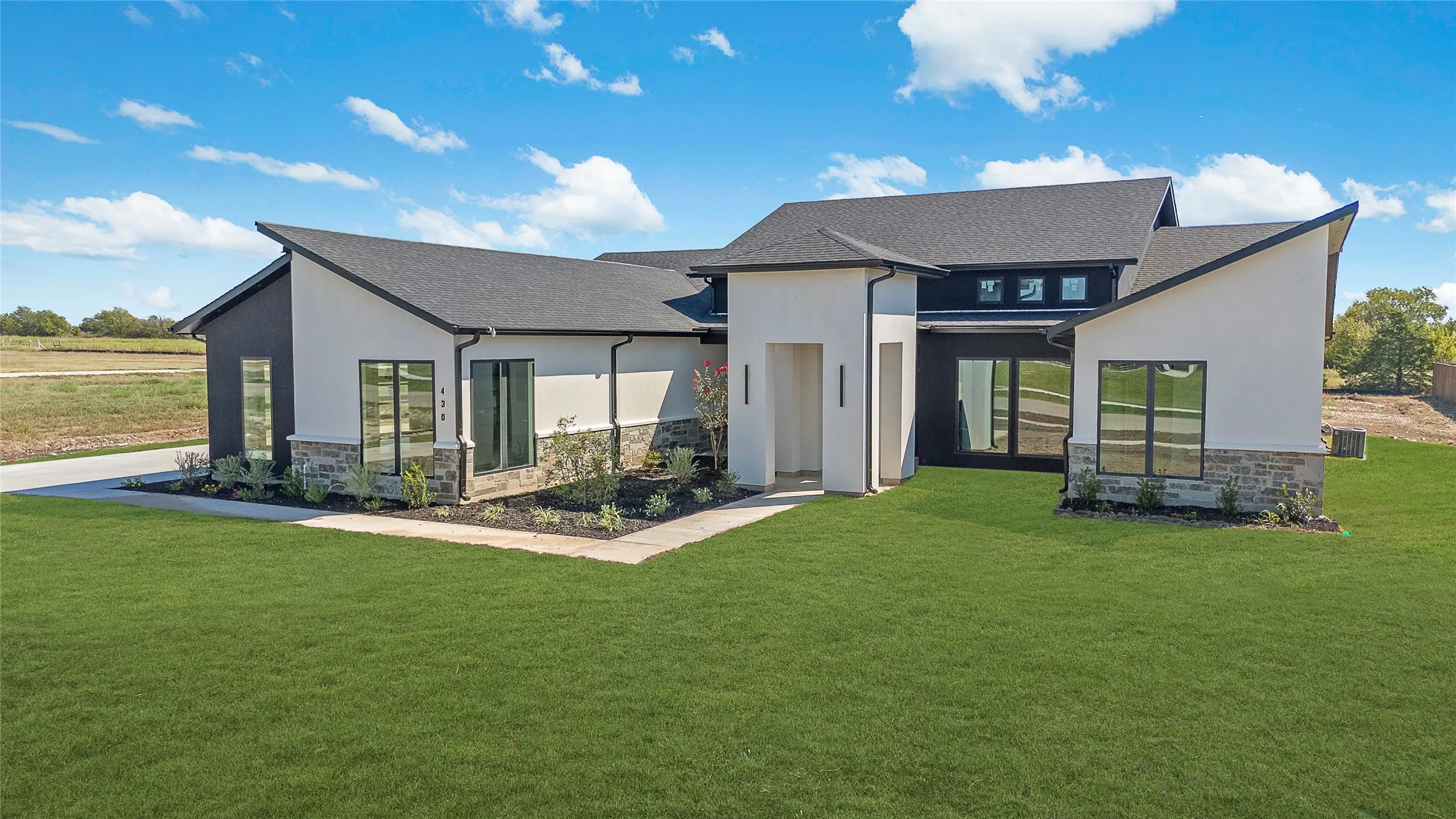 Single Family Residence For Sale in Ellis County , 430 Whispering Way, Red Oak, Texas 75154, 4 Bedroom, 4 Bathroom, 3 Garage spaces, 3,200 Sqft, built in 2024, mls#21356278, Real Estate Agent in Red Oak, Homes For Sale in Ellis county, Homes For Sale in Red Oak, Realtor in Red Oak Texas, Real Estate Brokerage Independent Realty Texas, Luminita Cordes Realtor