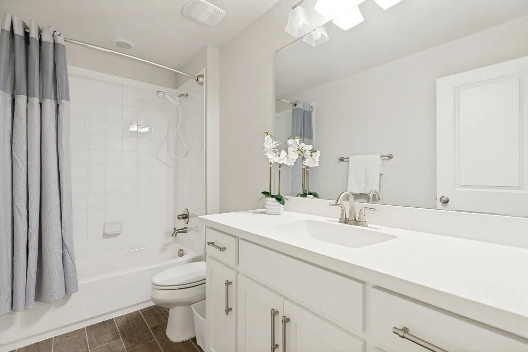 Single Family Residence For Sale in Collin County , 6220 Crystal Cove Court, Mc Kinney, Texas 75071, 4 Bedroom, 5 Bathroom, 3 Garage spaces, 4,061 Sqft, built in 2018, mls#21359040, Real Estate Agent in Mc Kinney, Homes For Sale in Collin county, Homes For Sale in Mc Kinney, Realtor in Mc Kinney Texas, Real Estate Brokerage Independent Realty Texas, Luminita Cordes Realtor