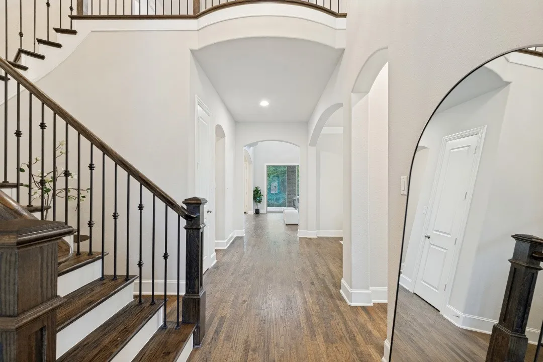 Single Family Residence For Sale in Collin County , 6220 Crystal Cove Court, Mc Kinney, Texas 75071, 4 Bedroom, 5 Bathroom, 3 Garage spaces, 4,061 Sqft, built in 2018, mls#21359040, Real Estate Agent in Mc Kinney, Homes For Sale in Collin county, Homes For Sale in Mc Kinney, Realtor in Mc Kinney Texas, Real Estate Brokerage Independent Realty Texas, Luminita Cordes Realtor
