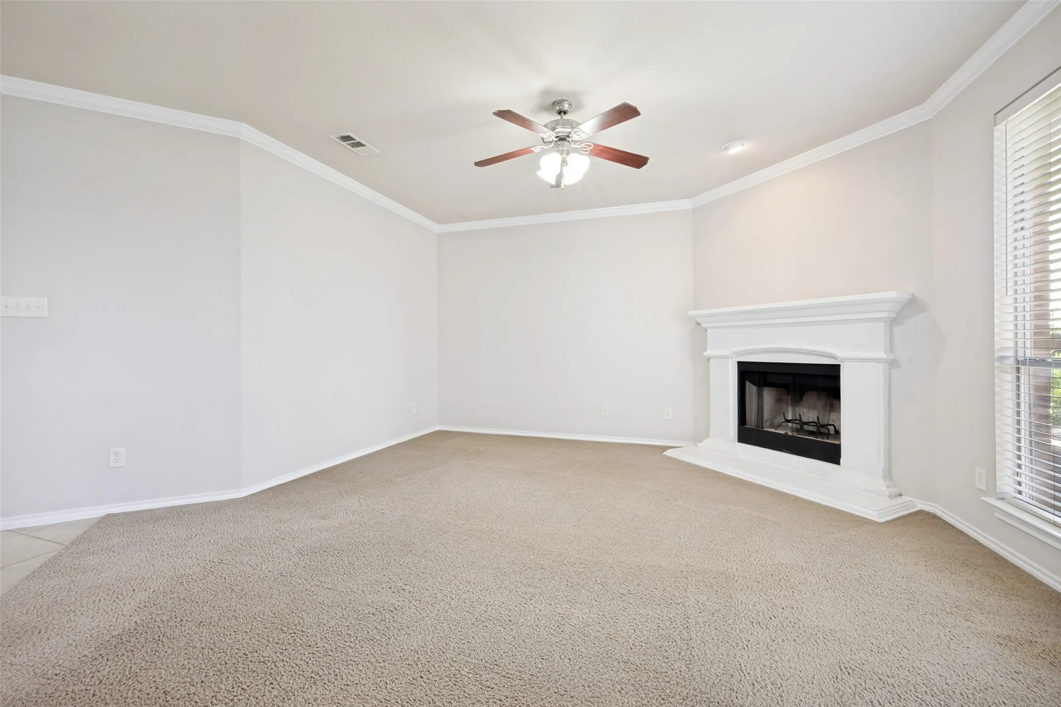 Single Family Residence For Sale in Denton County , 3225 Buckthorn Lane, Denton, Texas 76226, 3 Bedroom, 2 Bathroom, 2 Garage spaces, 1,872 Sqft, built in 2008, mls#21352791, Real Estate Agent in Denton, Homes For Sale in Denton county, Homes For Sale in Denton, Realtor in Denton Texas, Real Estate Brokerage Independent Realty Texas, Luminita Cordes Realtor