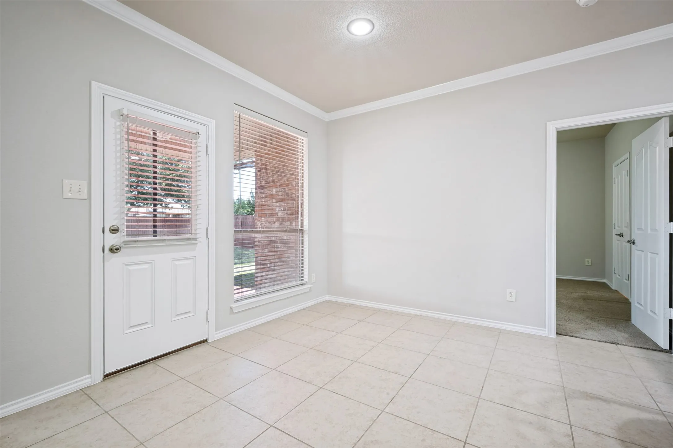 Single Family Residence For Sale in Denton County , 3225 Buckthorn Lane, Denton, Texas 76226, 3 Bedroom, 2 Bathroom, 2 Garage spaces, 1,872 Sqft, built in 2008, mls#21352791, Real Estate Agent in Denton, Homes For Sale in Denton county, Homes For Sale in Denton, Realtor in Denton Texas, Real Estate Brokerage Independent Realty Texas, Luminita Cordes Realtor
