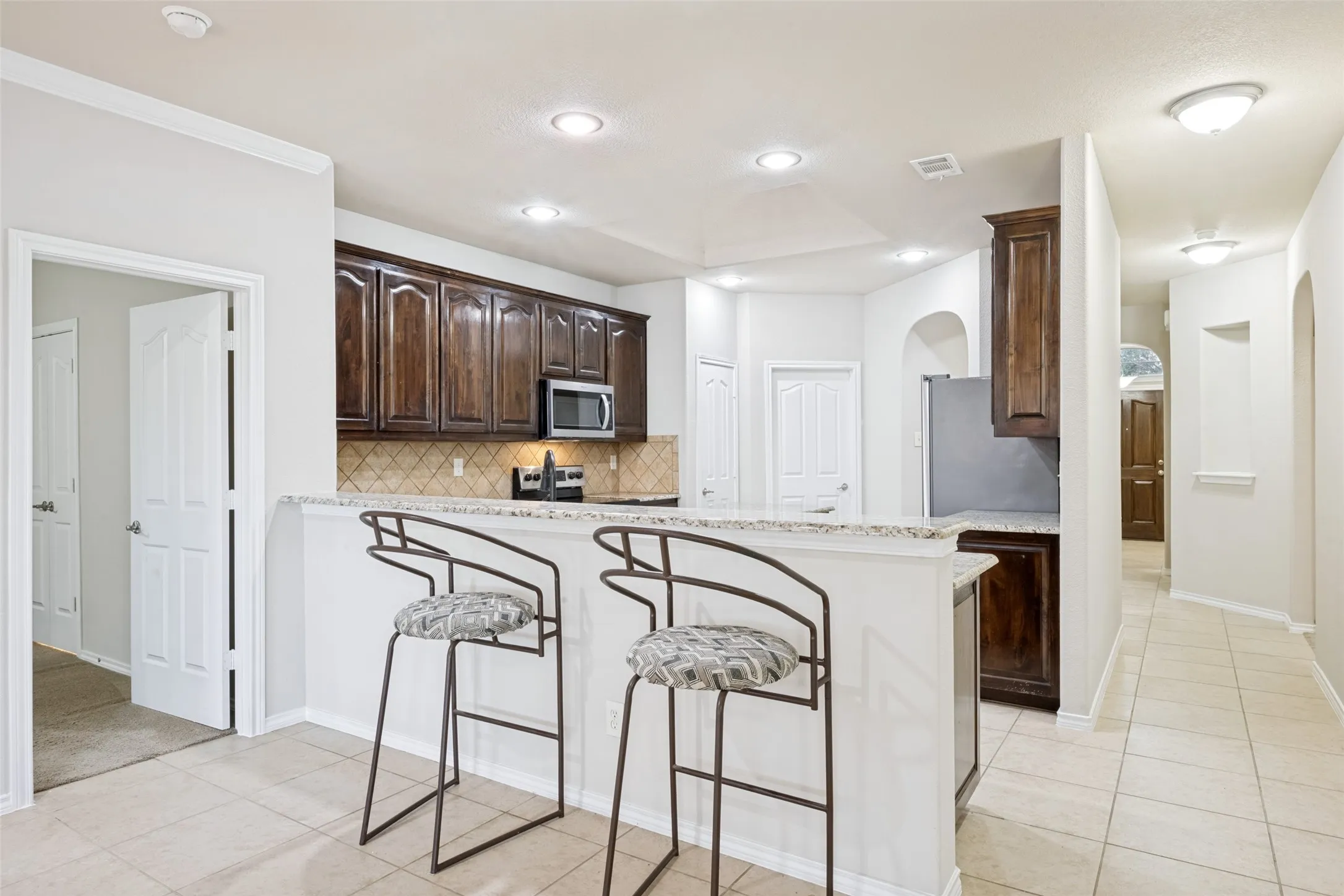 Single Family Residence For Sale in Denton County , 3225 Buckthorn Lane, Denton, Texas 76226, 3 Bedroom, 2 Bathroom, 2 Garage spaces, 1,872 Sqft, built in 2008, mls#21352791, Real Estate Agent in Denton, Homes For Sale in Denton county, Homes For Sale in Denton, Realtor in Denton Texas, Real Estate Brokerage Independent Realty Texas, Luminita Cordes Realtor