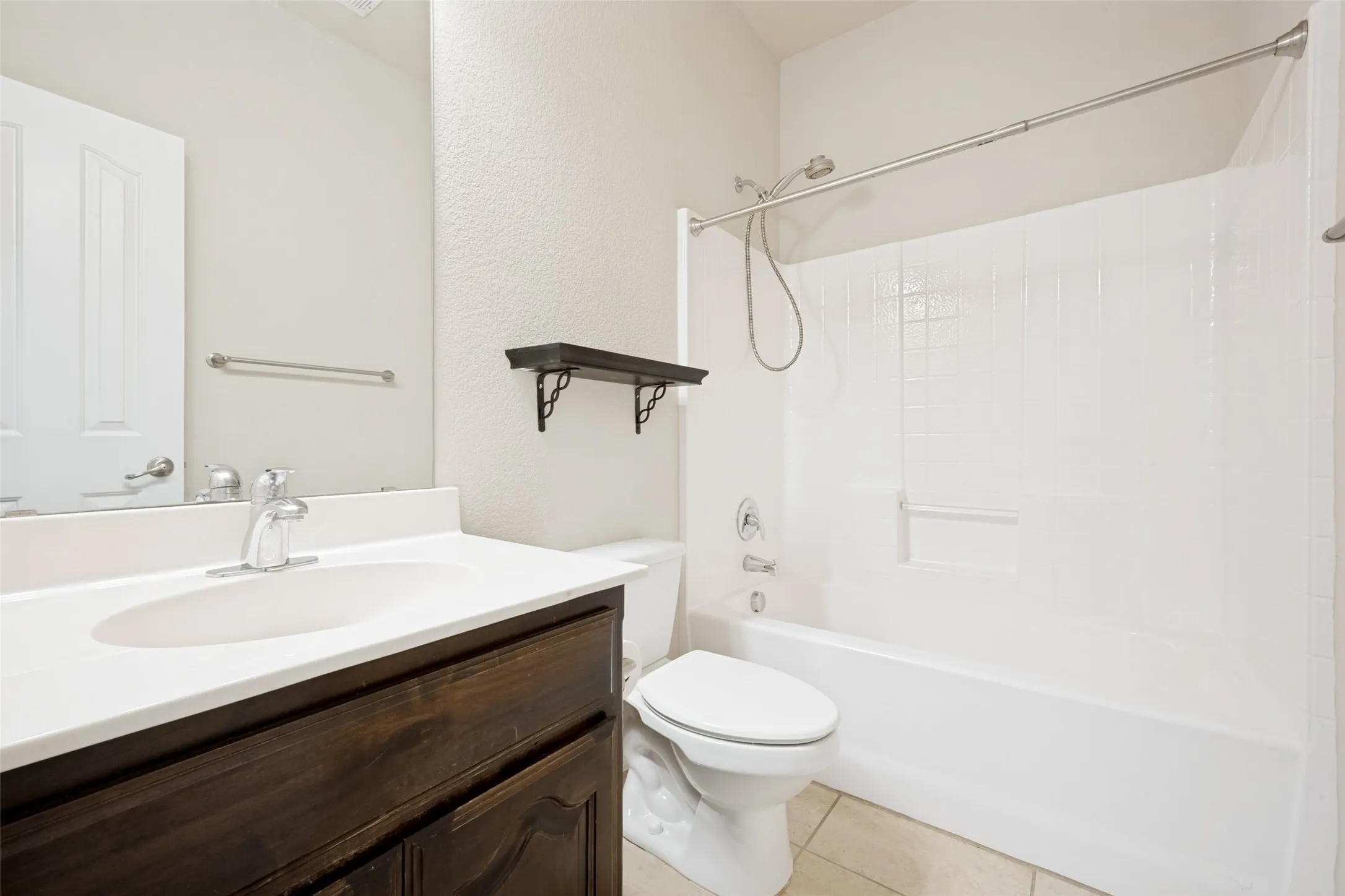 Single Family Residence For Sale in Denton County , 3225 Buckthorn Lane, Denton, Texas 76226, 3 Bedroom, 2 Bathroom, 2 Garage spaces, 1,872 Sqft, built in 2008, mls#21352791, Real Estate Agent in Denton, Homes For Sale in Denton county, Homes For Sale in Denton, Realtor in Denton Texas, Real Estate Brokerage Independent Realty Texas, Luminita Cordes Realtor