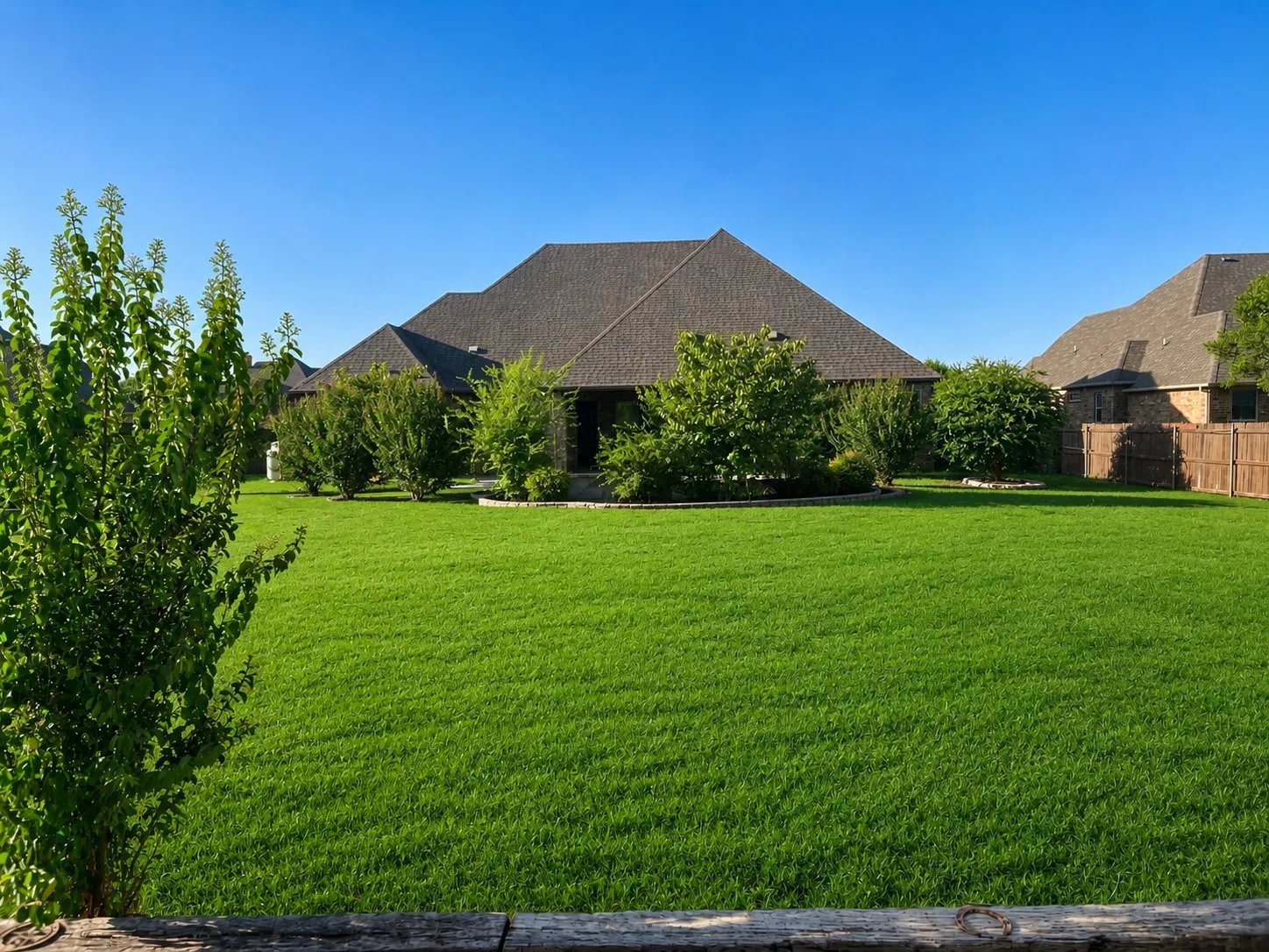 Single Family Residence For Sale in Tarrant County , 1317 Bluff Springs Drive, Fort Worth, Texas 76052, 4 Bedroom, 3 Bathroom, 3 Garage spaces, 3,081 Sqft, built in 2014, mls#21359043, Real Estate Agent in Fort Worth, Homes For Sale in Tarrant county, Homes For Sale in Fort Worth, Realtor in Fort Worth Texas, Real Estate Brokerage Independent Realty Texas, Luminita Cordes Realtor