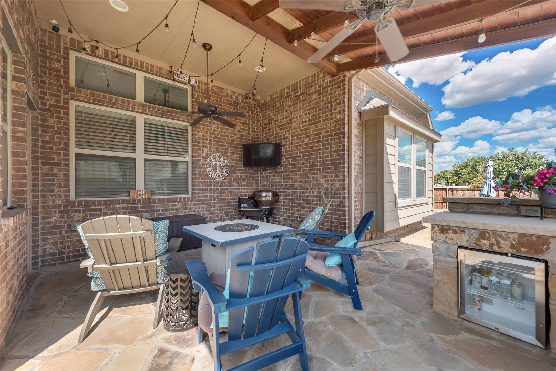 Single Family Residence For Sale in Tarrant County , 5001 Stockwhip Drive, Fort Worth, Texas 76036, 3 Bedroom, 2 Bathroom, 2 Garage spaces, 1,855 Sqft, built in 2017, mls#21358977, Real Estate Agent in Fort Worth, Homes For Sale in Tarrant county, Homes For Sale in Fort Worth, Realtor in Fort Worth Texas, Real Estate Brokerage Independent Realty Texas, Luminita Cordes Realtor