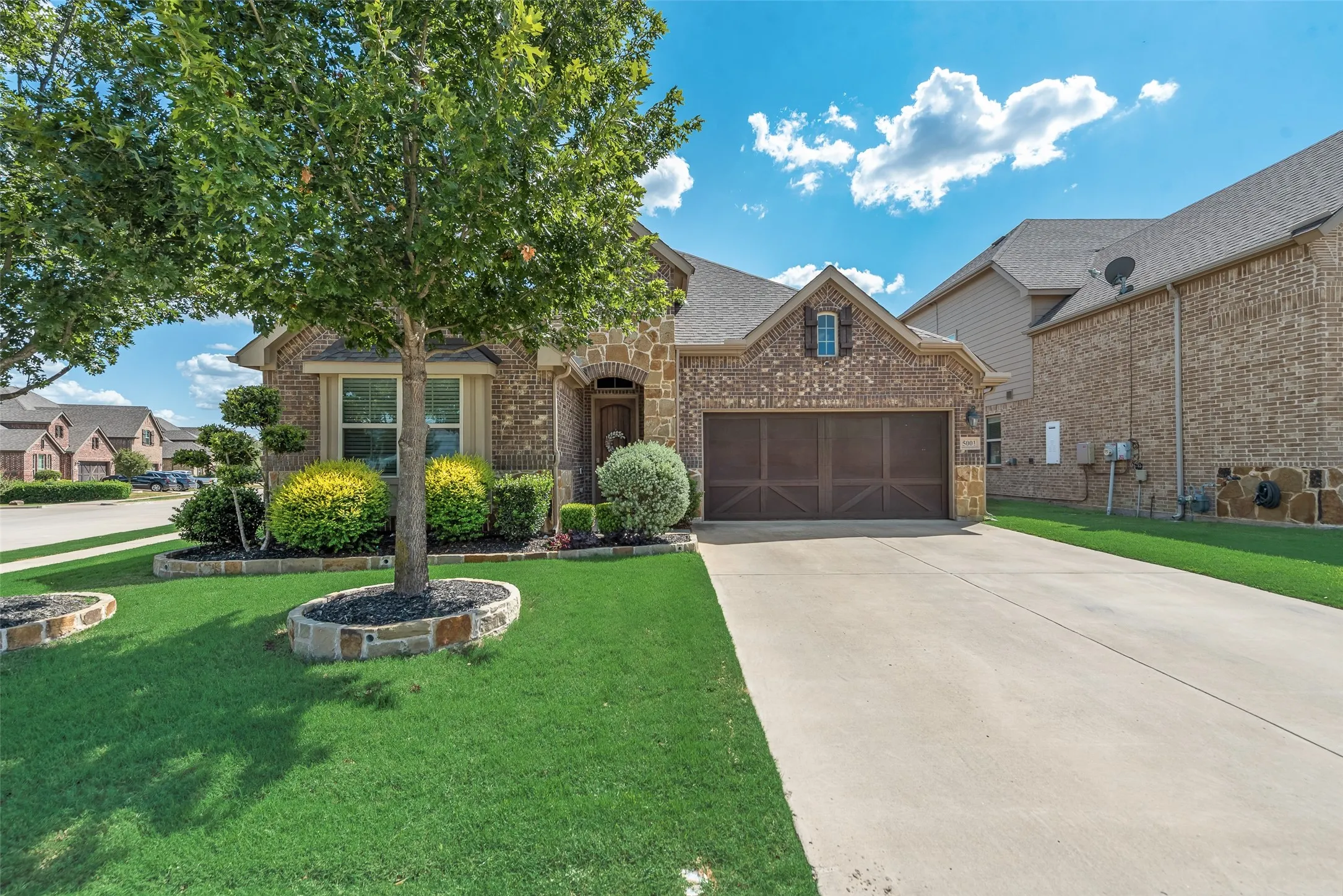 Single Family Residence For Sale in Tarrant County , 5001 Stockwhip Drive, Fort Worth, Texas 76036, 3 Bedroom, 2 Bathroom, 2 Garage spaces, 1,855 Sqft, built in 2017, mls#21358977, Real Estate Agent in Fort Worth, Homes For Sale in Tarrant county, Homes For Sale in Fort Worth, Realtor in Fort Worth Texas, Real Estate Brokerage Independent Realty Texas, Luminita Cordes Realtor