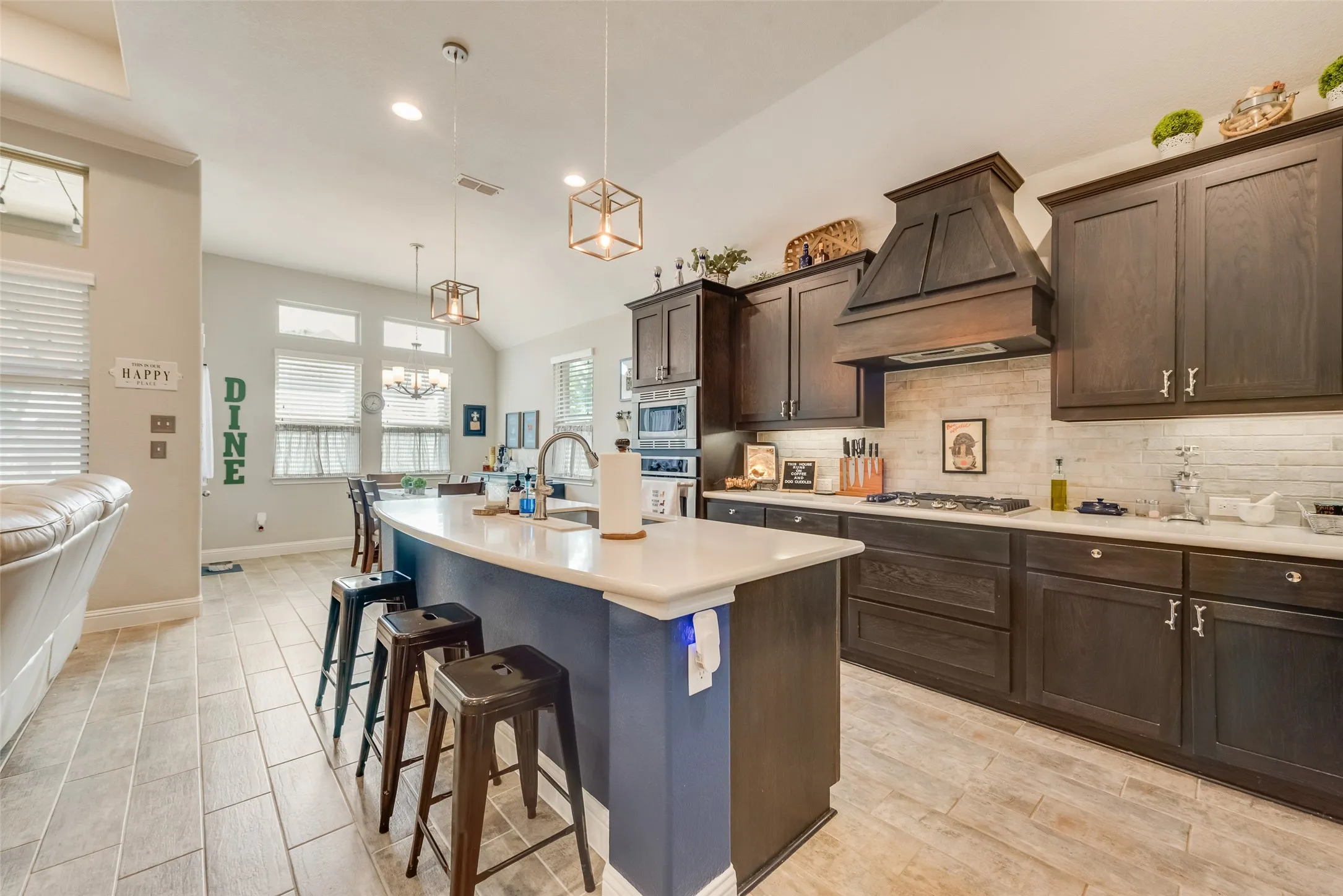 Single Family Residence For Sale in Tarrant County , 5001 Stockwhip Drive, Fort Worth, Texas 76036, 3 Bedroom, 2 Bathroom, 2 Garage spaces, 1,855 Sqft, built in 2017, mls#21358977, Real Estate Agent in Fort Worth, Homes For Sale in Tarrant county, Homes For Sale in Fort Worth, Realtor in Fort Worth Texas, Real Estate Brokerage Independent Realty Texas, Luminita Cordes Realtor