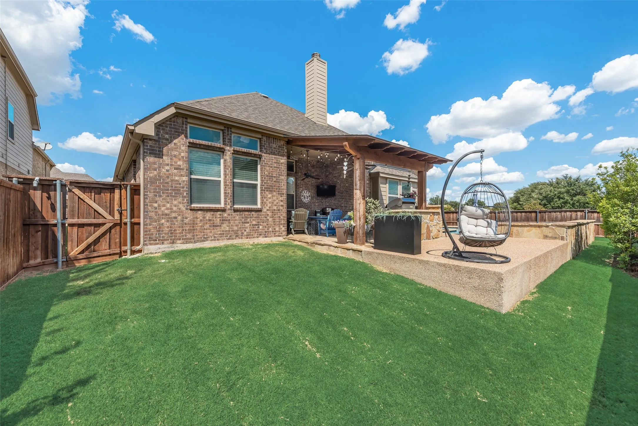 Single Family Residence For Sale in Tarrant County , 5001 Stockwhip Drive, Fort Worth, Texas 76036, 3 Bedroom, 2 Bathroom, 2 Garage spaces, 1,855 Sqft, built in 2017, mls#21358977, Real Estate Agent in Fort Worth, Homes For Sale in Tarrant county, Homes For Sale in Fort Worth, Realtor in Fort Worth Texas, Real Estate Brokerage Independent Realty Texas, Luminita Cordes Realtor