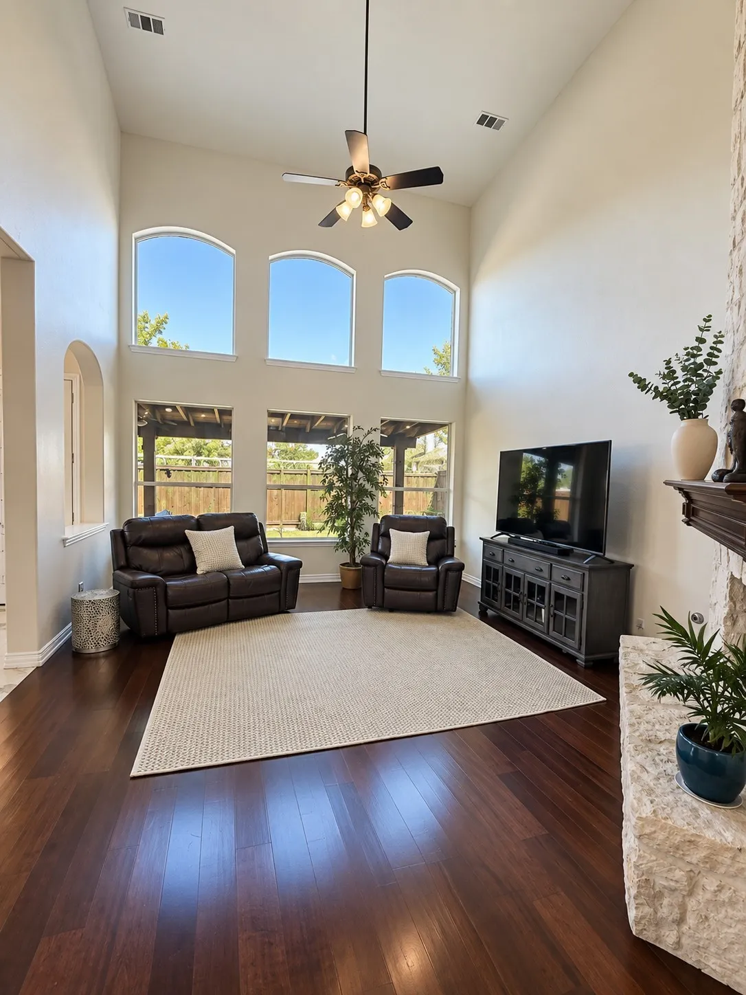 Single Family Residence For Sale in Denton County , 12590 Alfa Romeo Way, Frisco, Texas 75033, 4 Bedroom, 4 Bathroom, 2 Garage spaces, 3,707 Sqft, built in 2006, mls#21356211, Real Estate Agent in Frisco, Homes For Sale in Denton county, Homes For Sale in Frisco, Realtor in Frisco Texas, Real Estate Brokerage Independent Realty Texas, Luminita Cordes Realtor