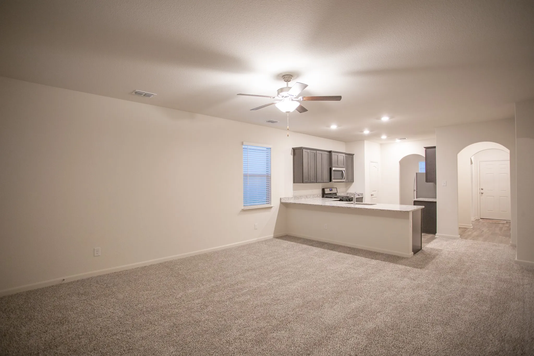 Single Family Residence For Rent in Denton County , 13808 Musselshell Drive, Ponder, Texas 76259, 3 Bedroom, 2 Bathroom, 2 Garage spaces, 1,552 Sqft, built in 2022, mls#21359038, Real Estate Agent in Ponder, Homes For Rent in Denton county, Homes For Rent in Ponder, Realtor in Ponder Texas, Real Estate Brokerage Independent Realty Texas, Luminita Cordes Realtor